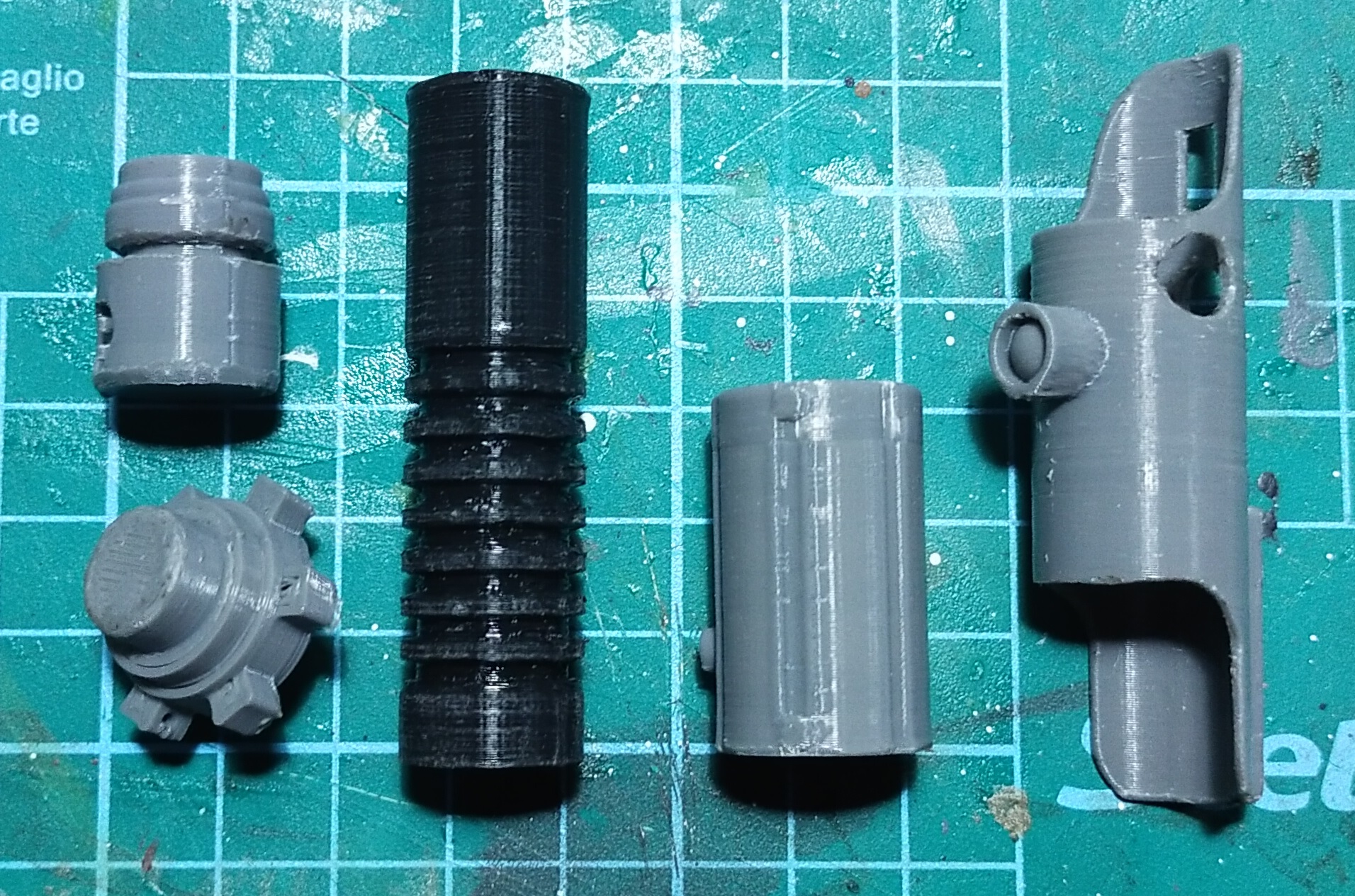 Miniatura 4 do modelo 3D LIGHTSABER BIC PEN