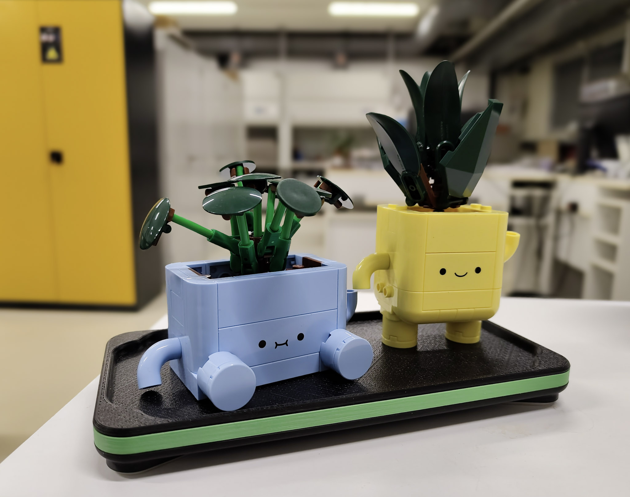 LEGO Happy Plants Display | Key Tray