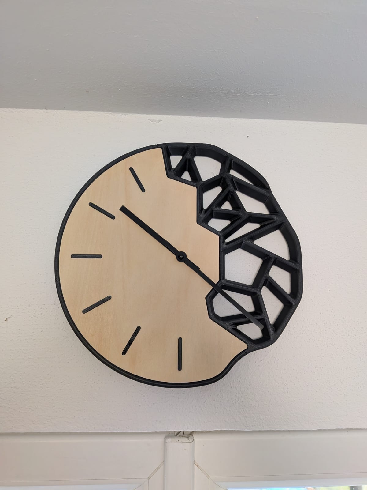Moderne Wanduhr
