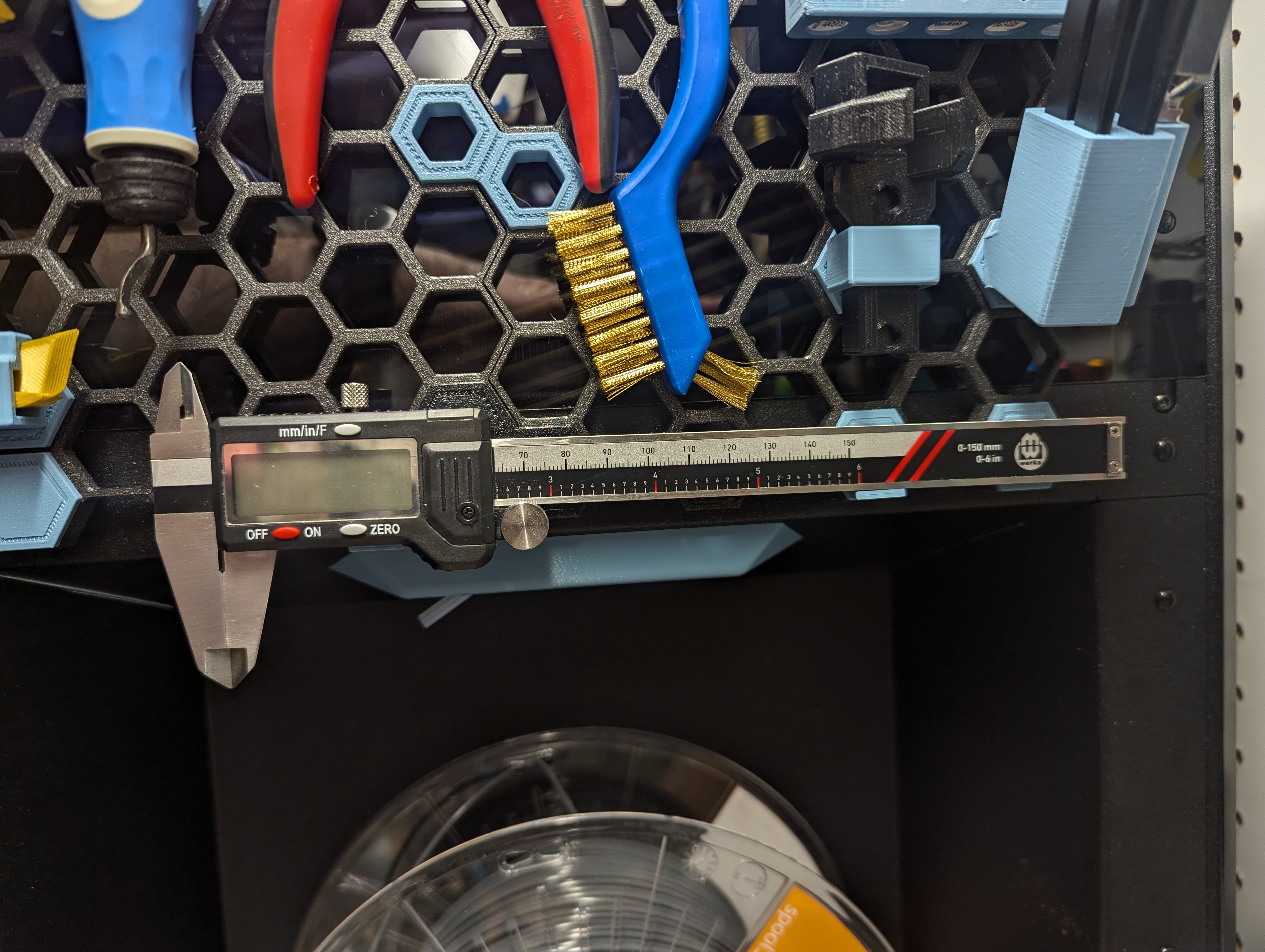 Caliper Horizontal Mount for Honeycomb Wall (HSW)