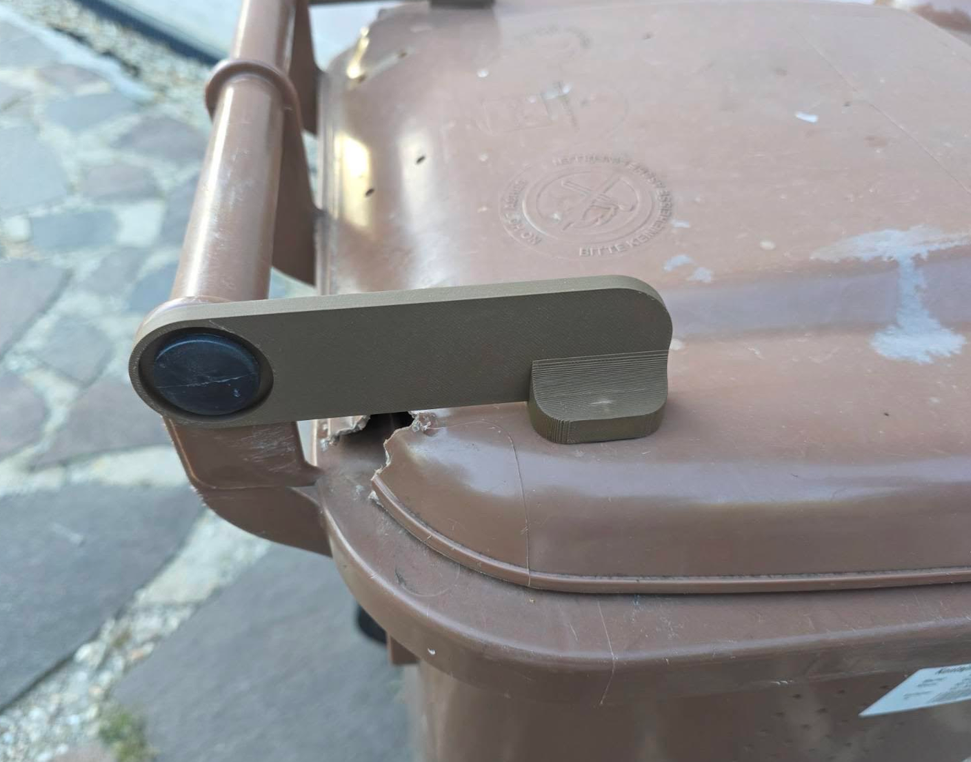 Wheelie Bin Lid Hinge Repair Bracket