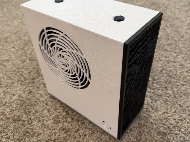 Framework Desktop top plate, customizable (added STEP file)