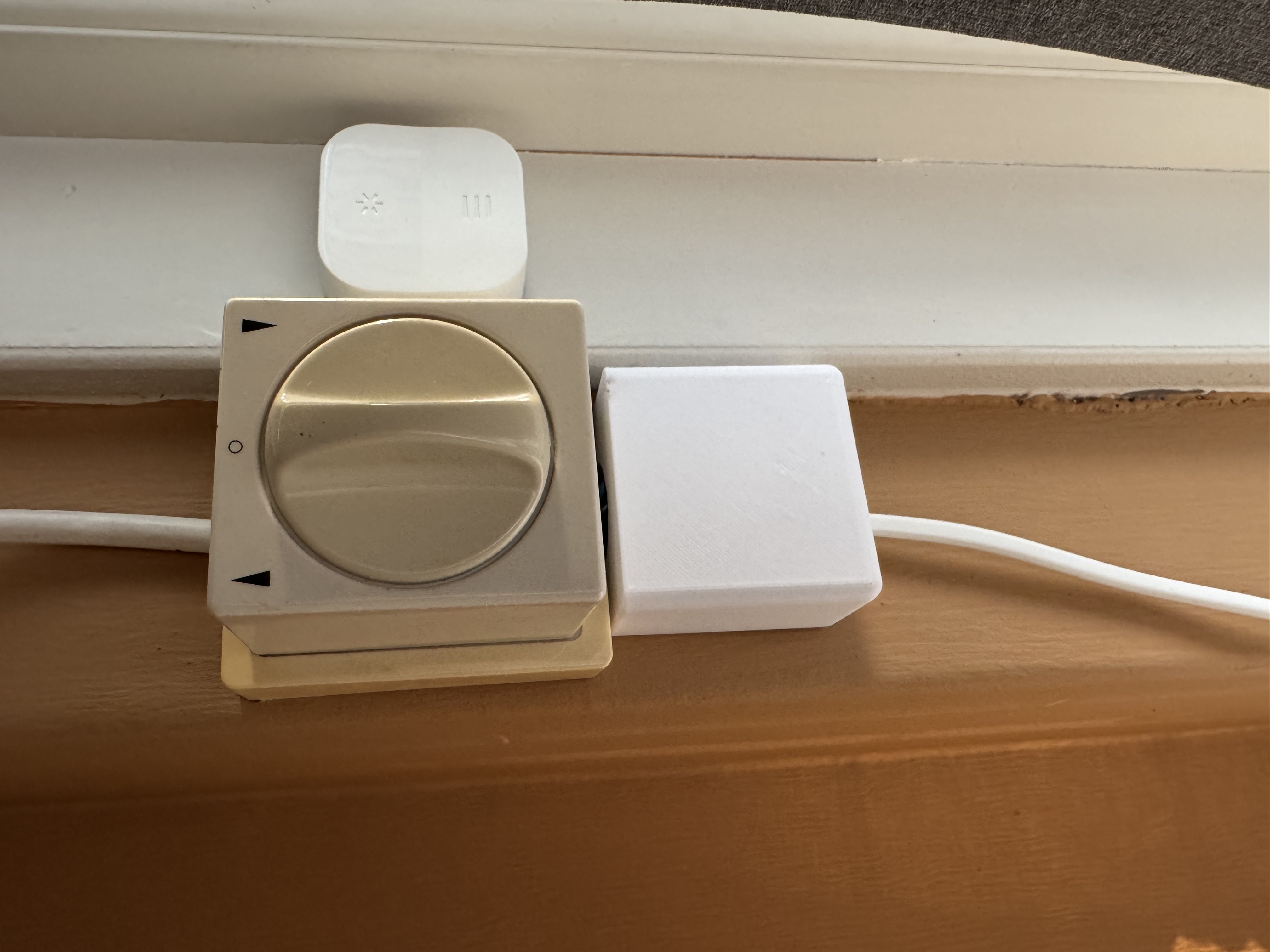 Cover for Fibaro Roller Shutter