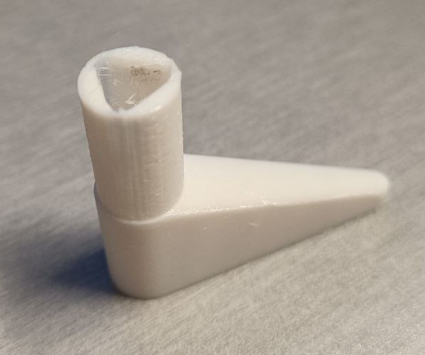 Miniatura 2 do modelo 3D Llave triangular (parametrizable)