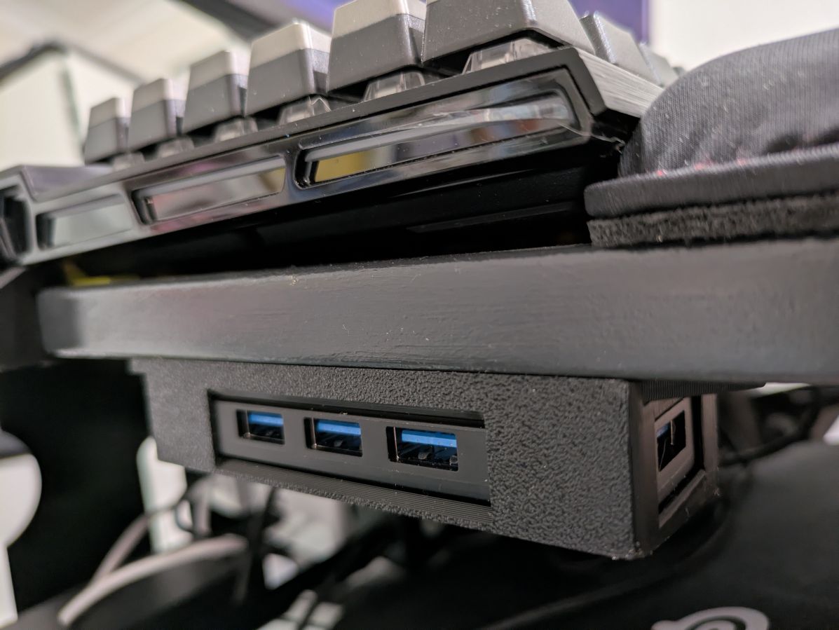 Inateck USB 3.2 hub under desk holder HB2025 and similar