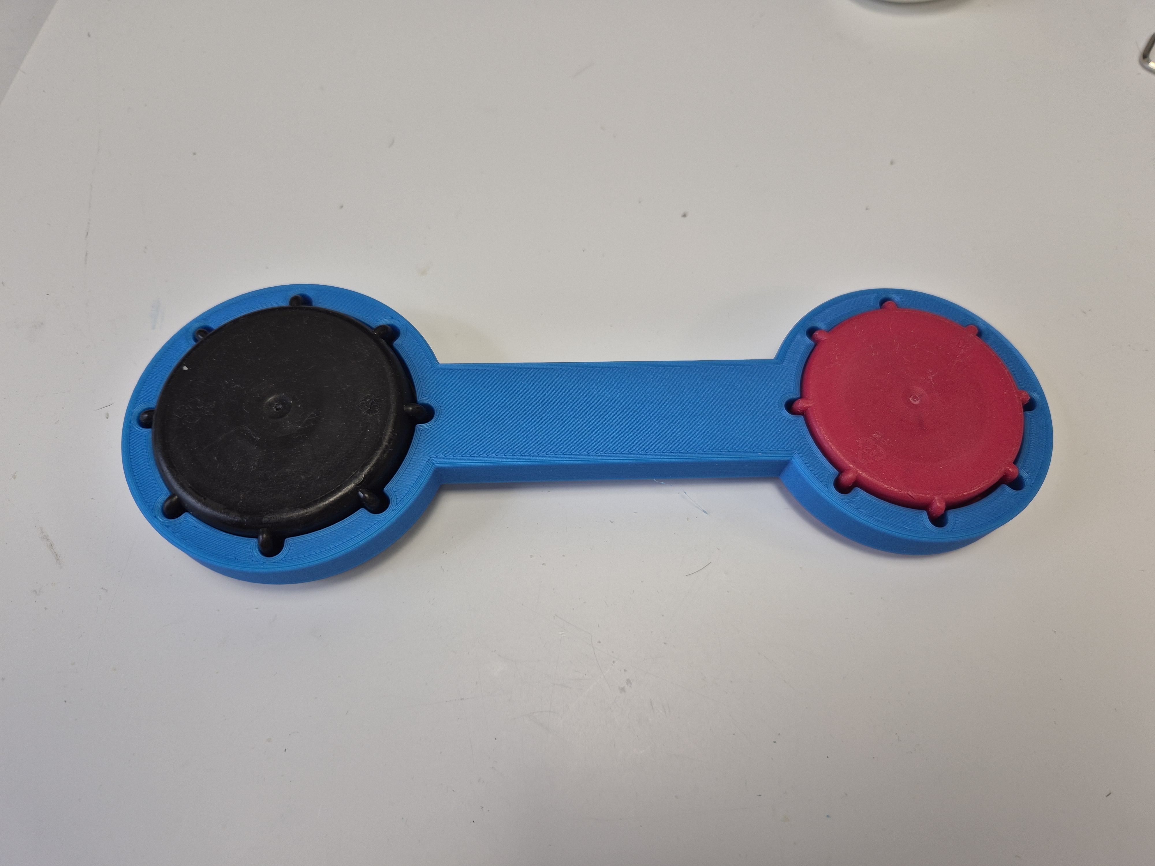 Jerrycan cap key