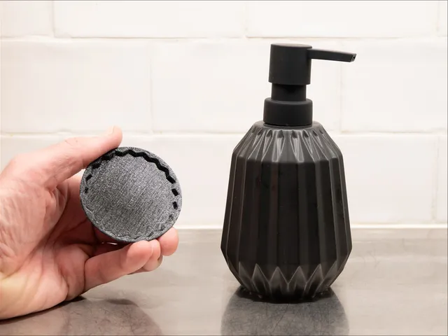 Sealskin Arte soap dispenser coaster