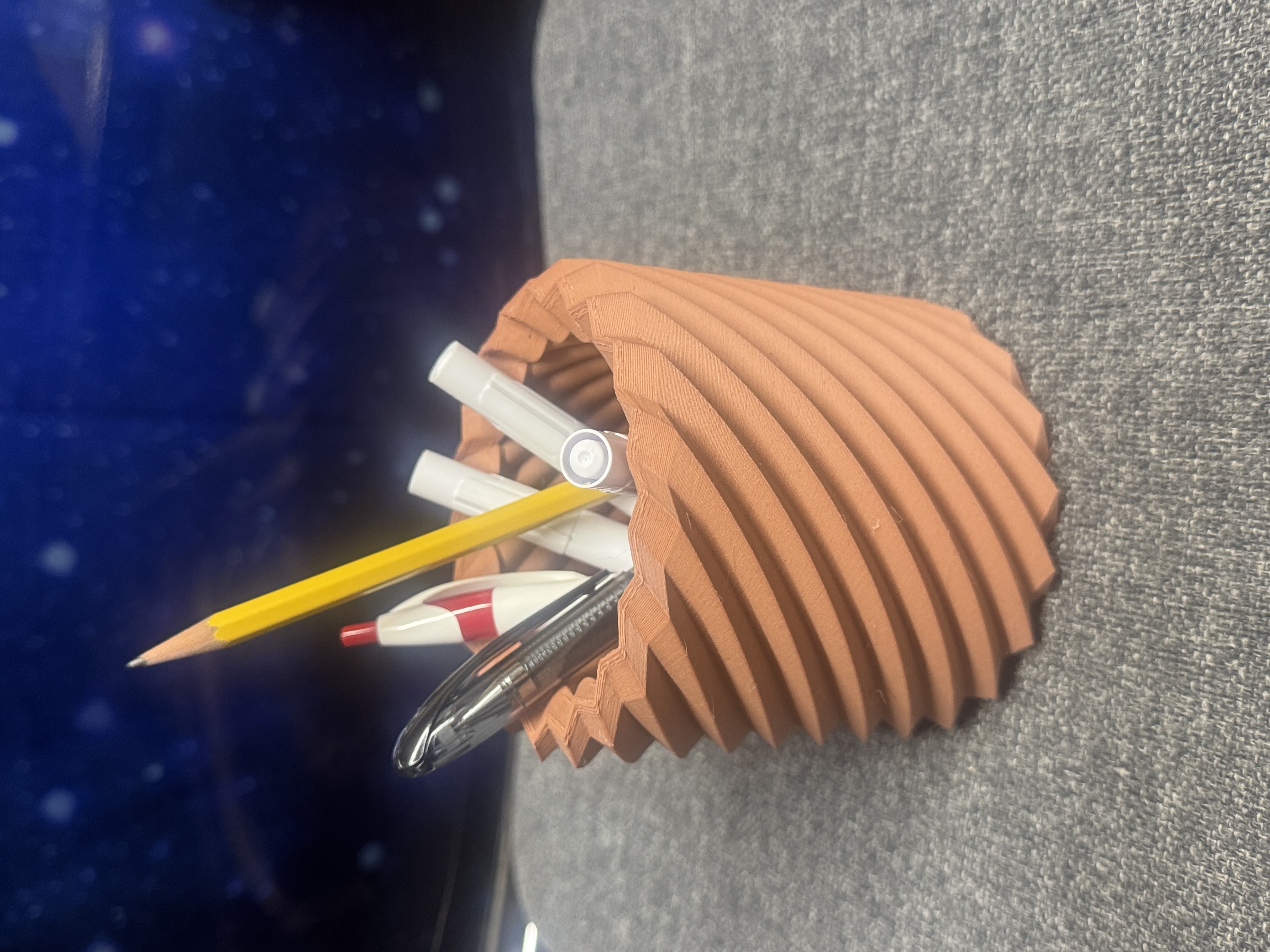Pen holder / Pencil holder modern twisted ribbed
