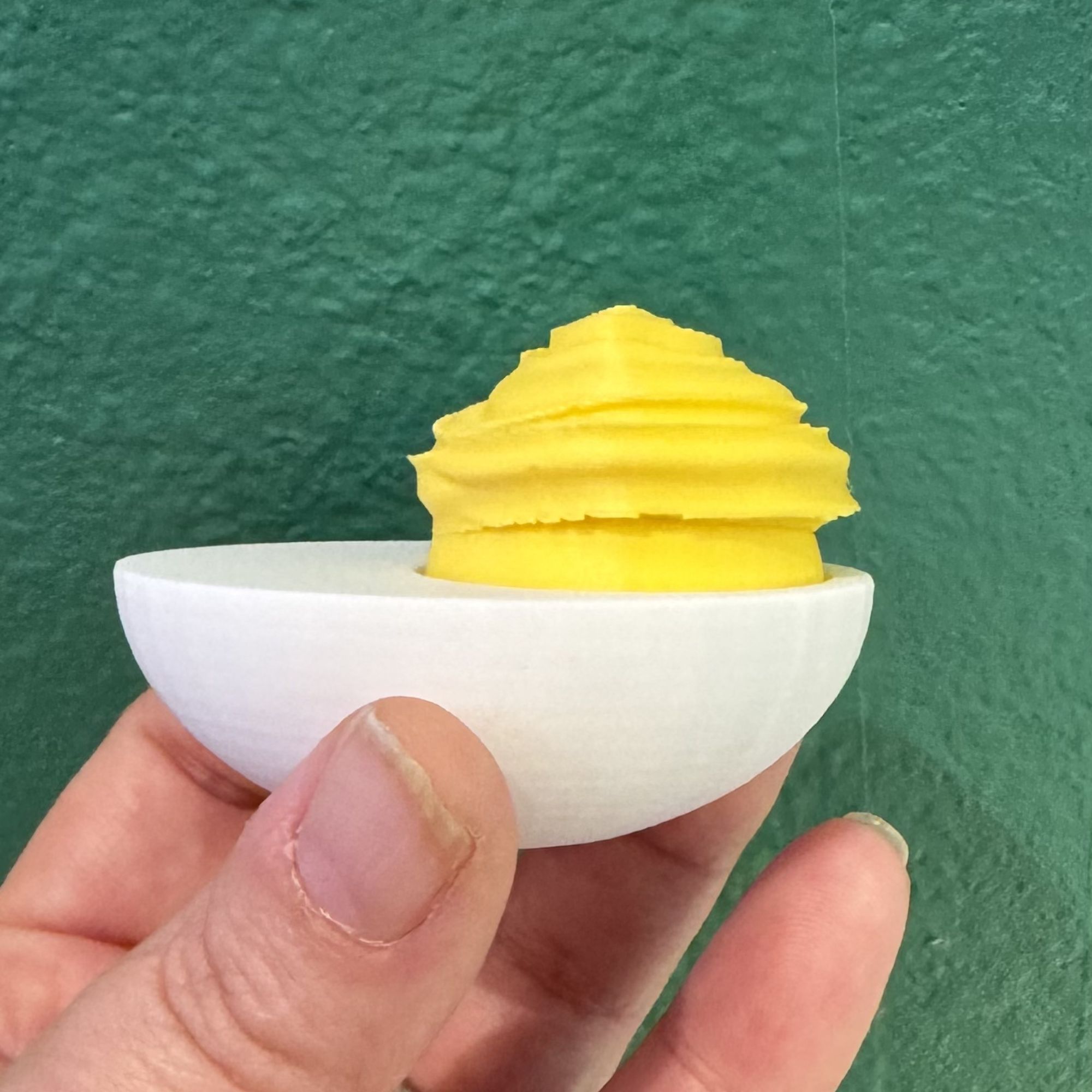 Miniatura 2 do modelo 3D Deviled Egg Fidget Clicker