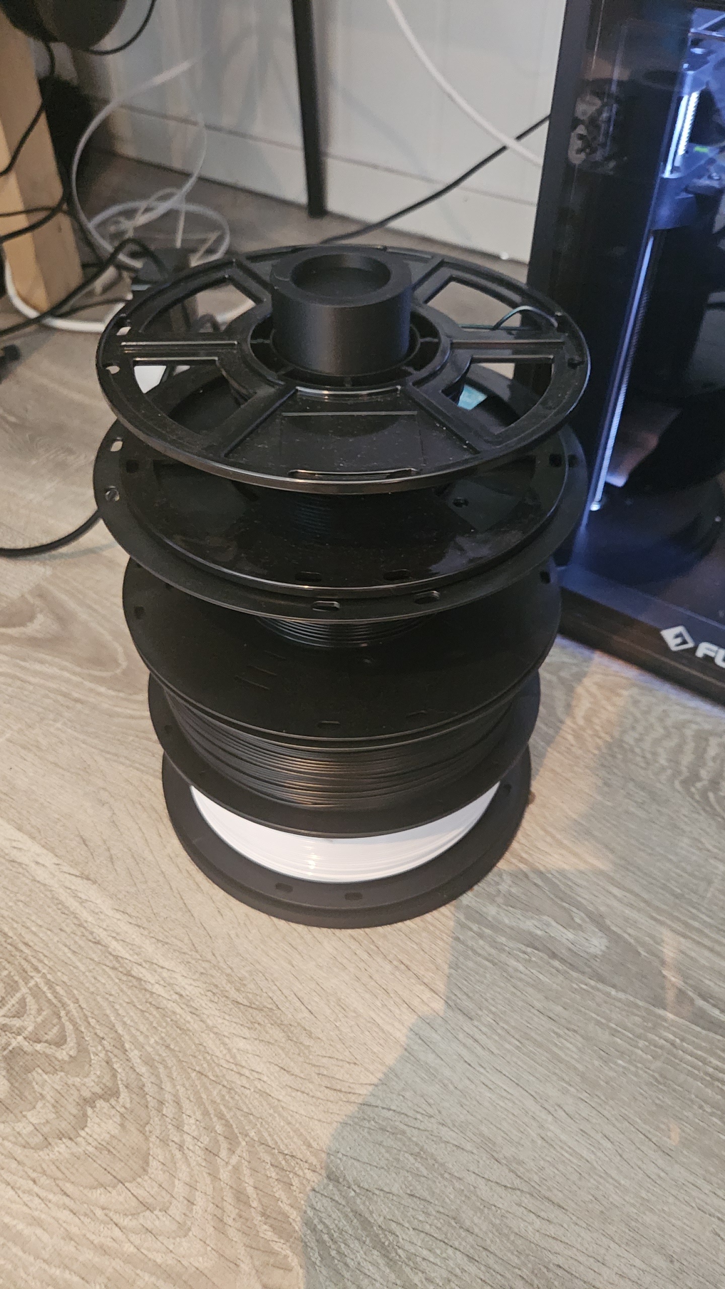 Miniatura 2 do modelo 3D Modular Vertical spool storage