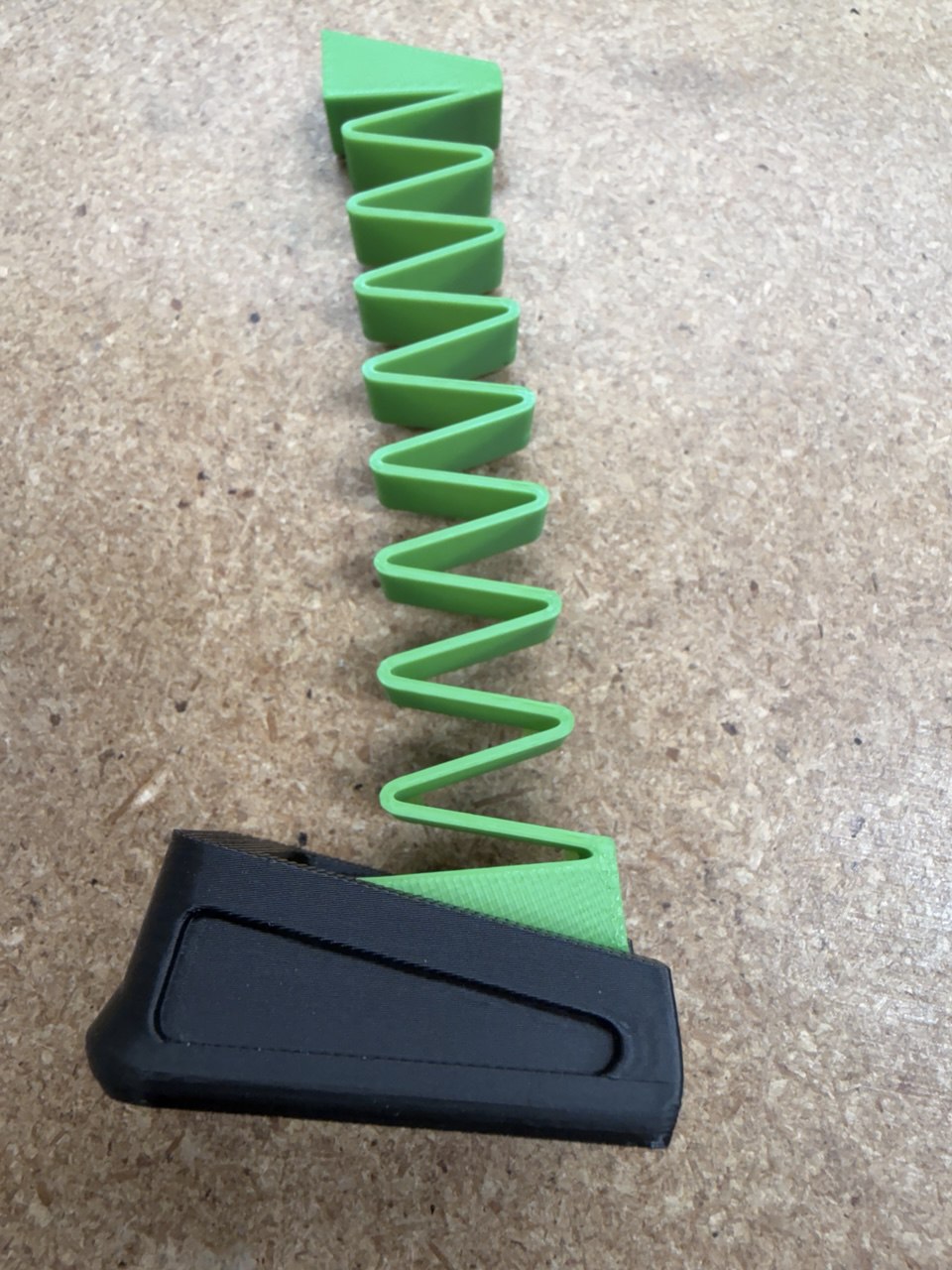 Locking Mag Plate and Spring for the G19 Working Toy Gun remix by Stonepako — thumbnail 4
