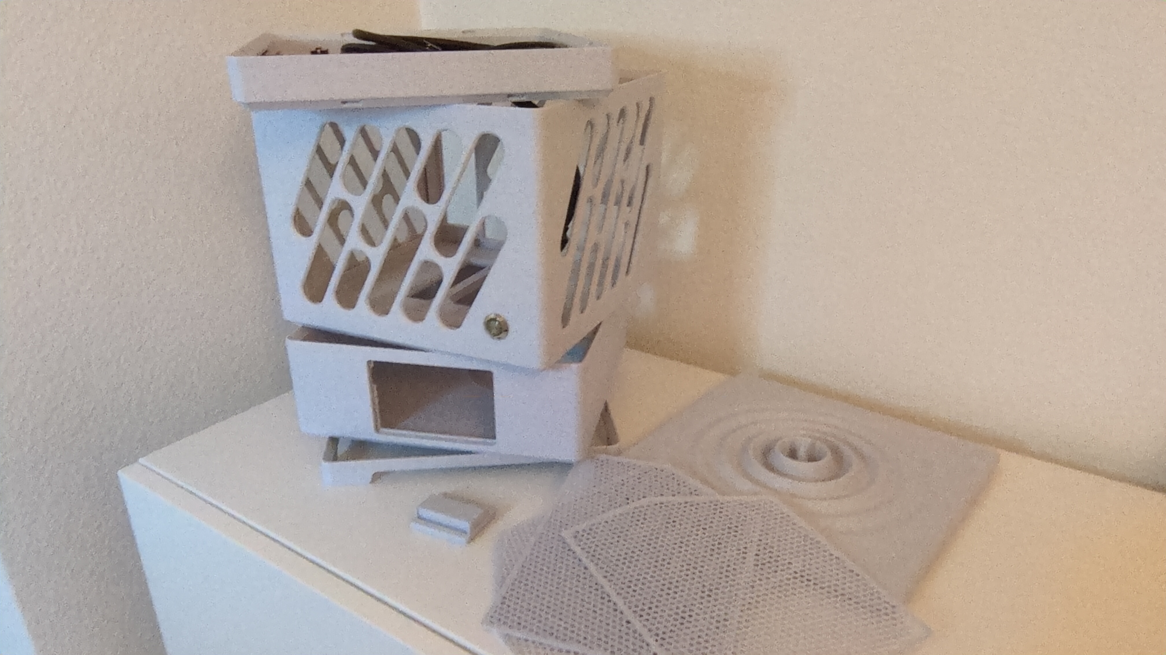 Miniatura 10 do modelo 3D FriendlyStack Mini-ITX PC Case With Excellent Thermals