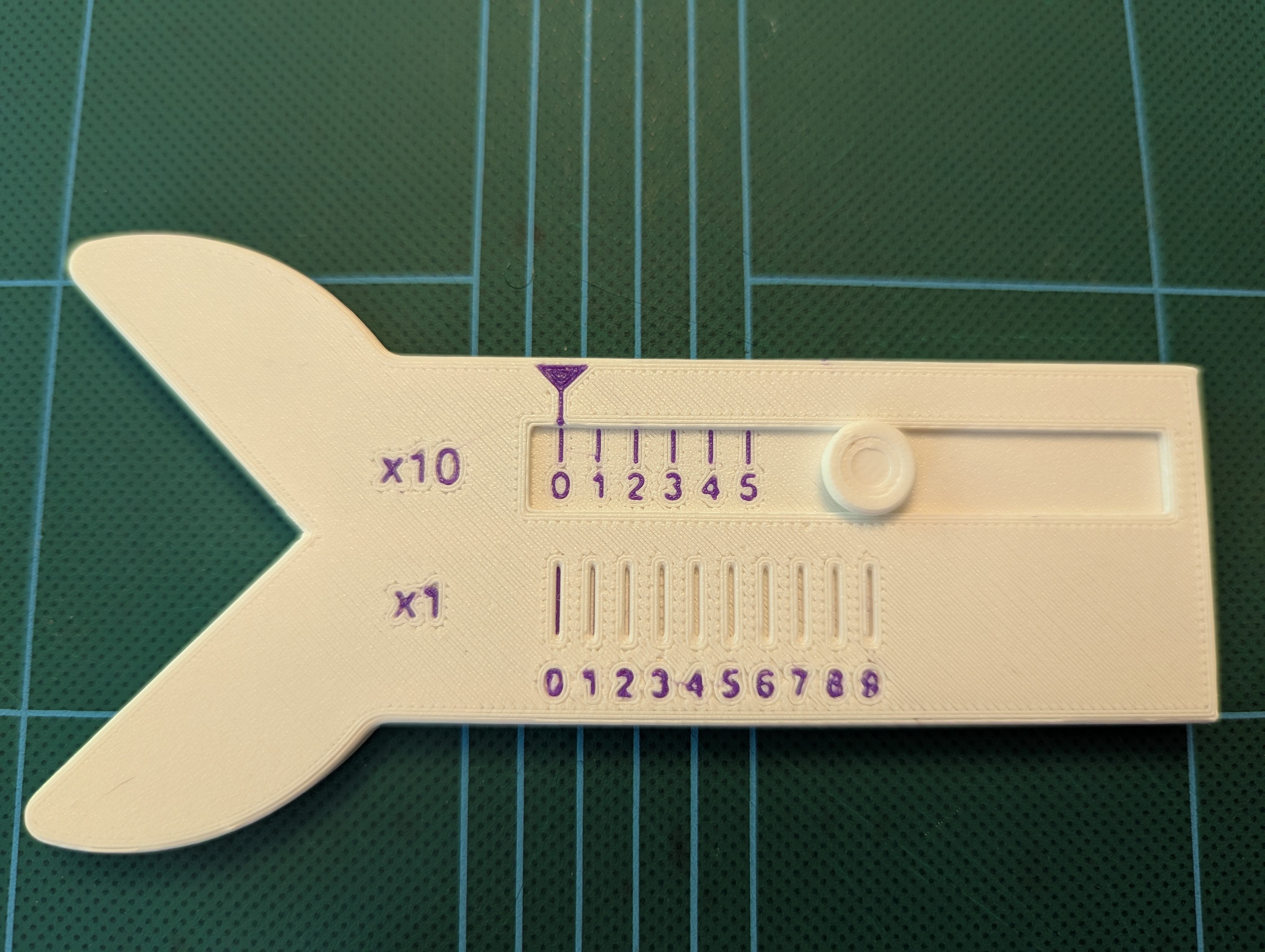 Moire Vernier Radius Gauge