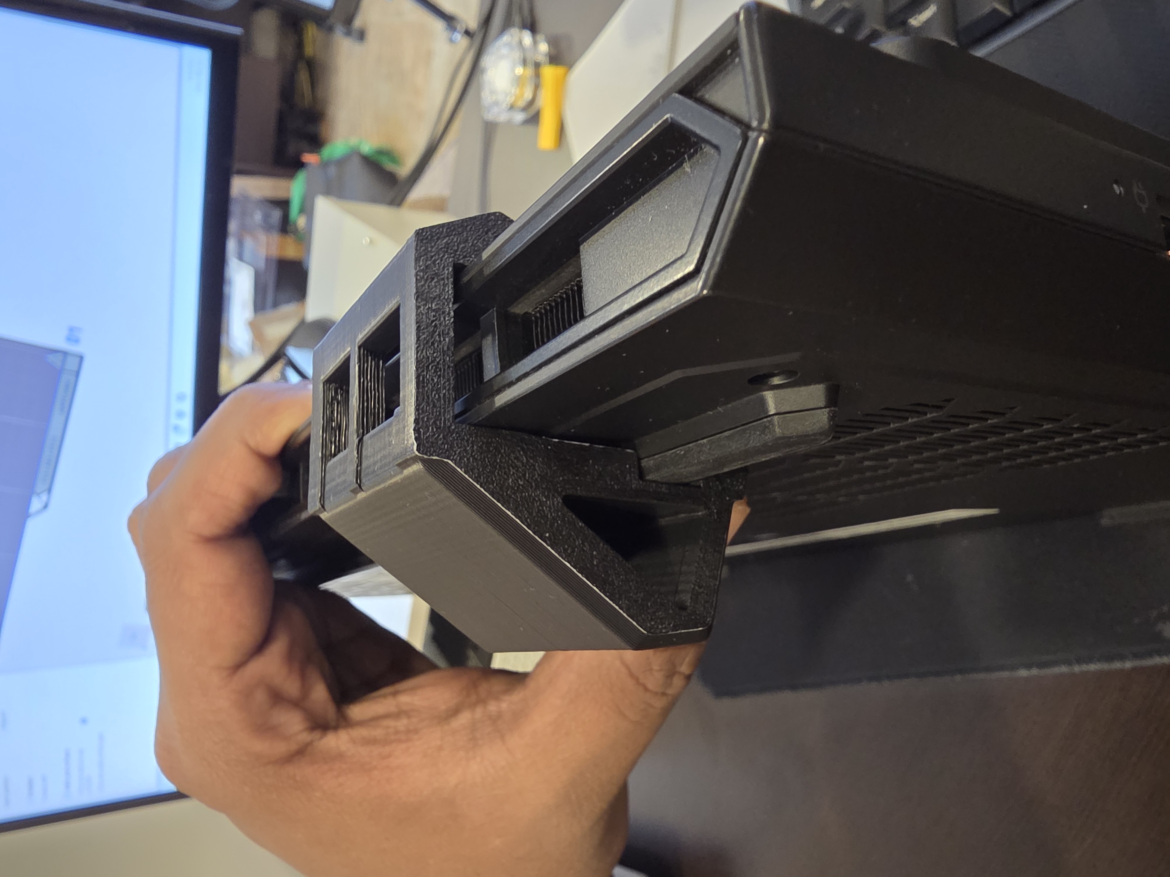 Lenovo Legion Pro 5 16IAX10H snap-on raisers