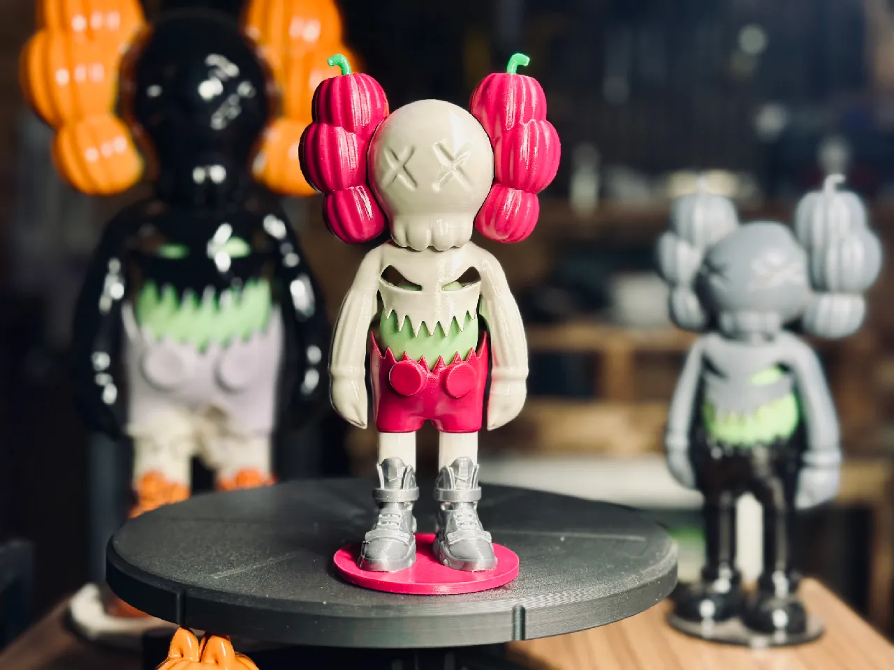 Original Fake Kaws ハロウィン オーナメント 3体セット KAWS Hallowen2025 by RKB Studio | Download free STL model