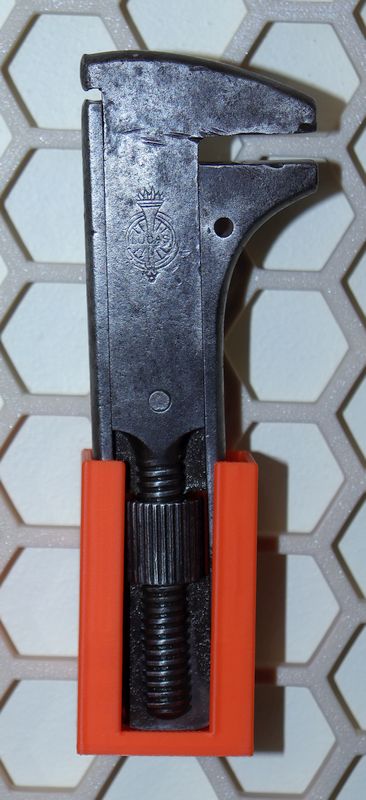 Lucas adjustable spanner holder - HSW