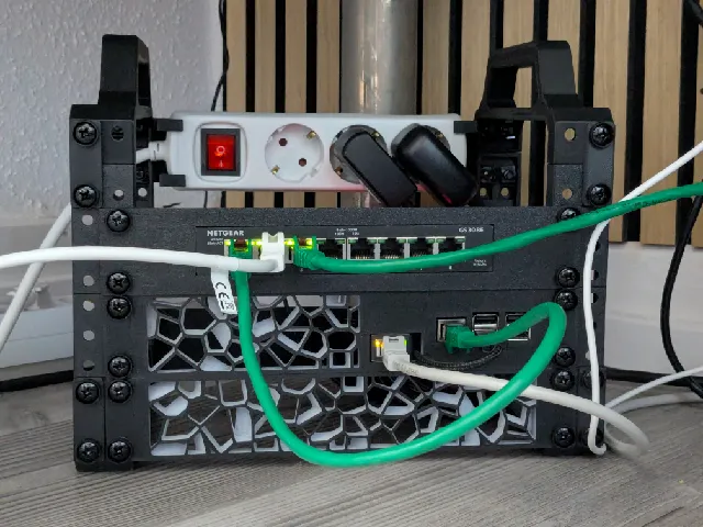 10 inch rack mount Raspberri Pi 3b with extra Ethernet