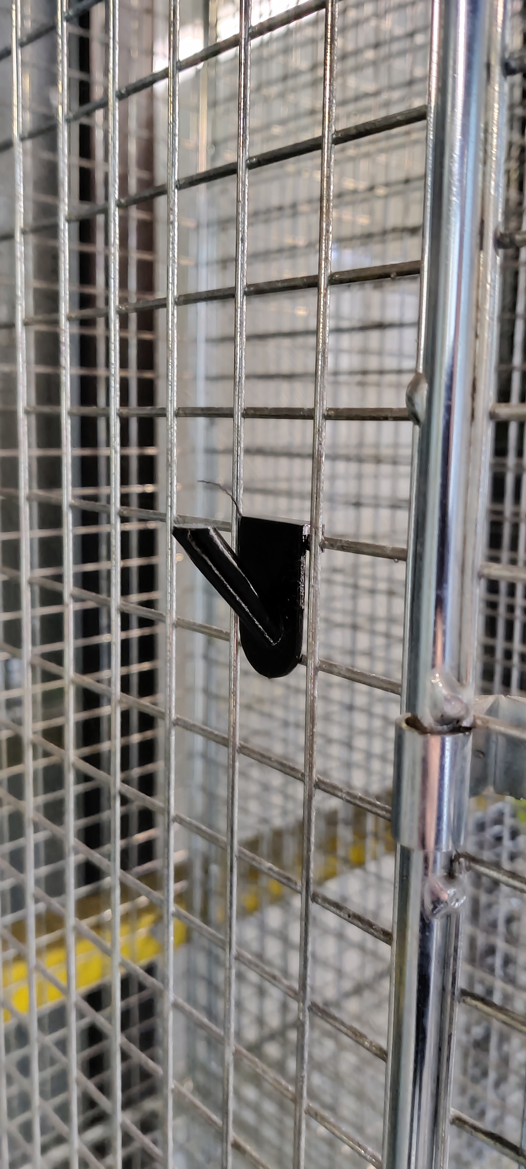 Cage hook