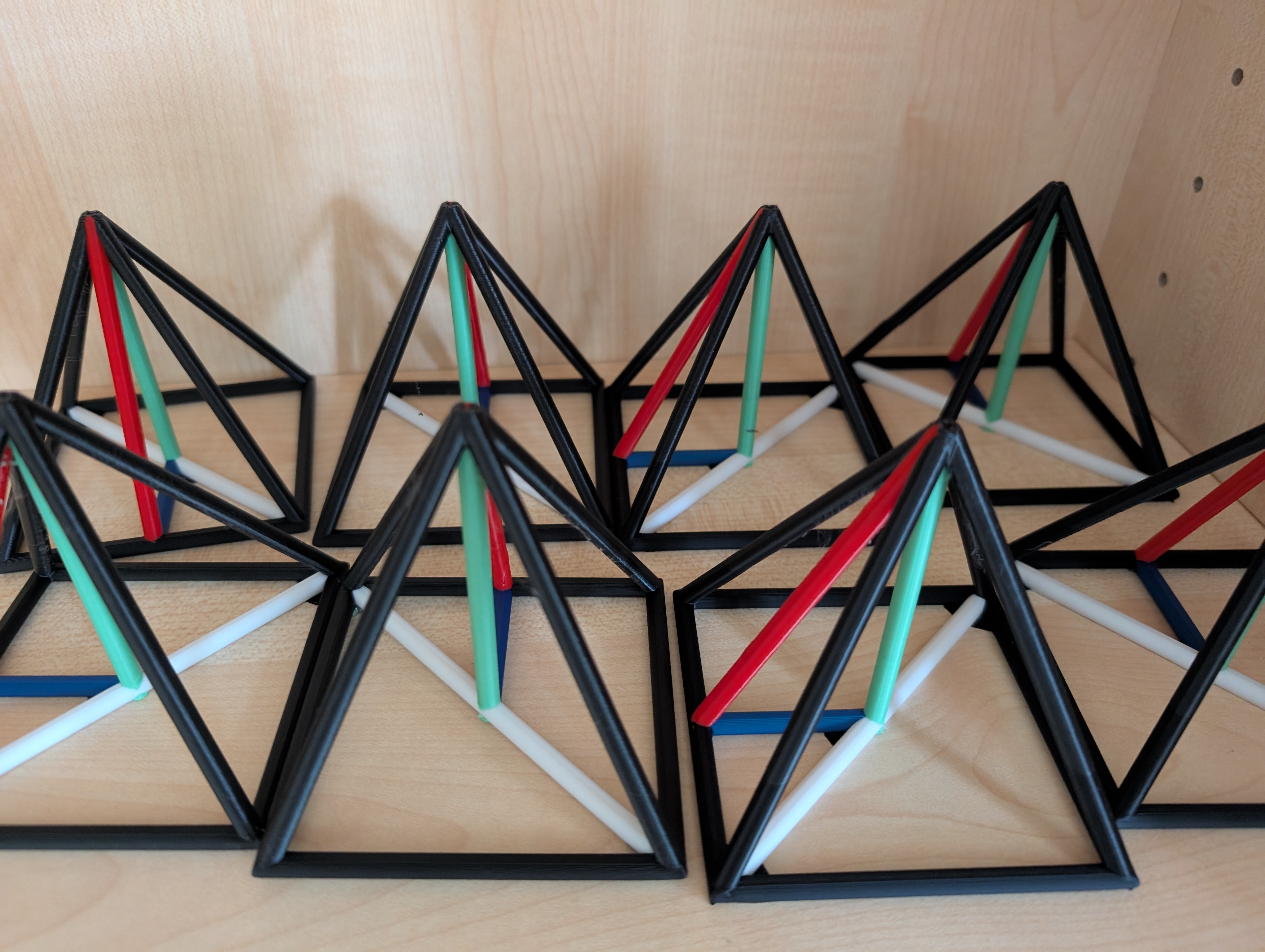 Color-Coded Pyramid Model for 3D Geometry — thumbnail 3