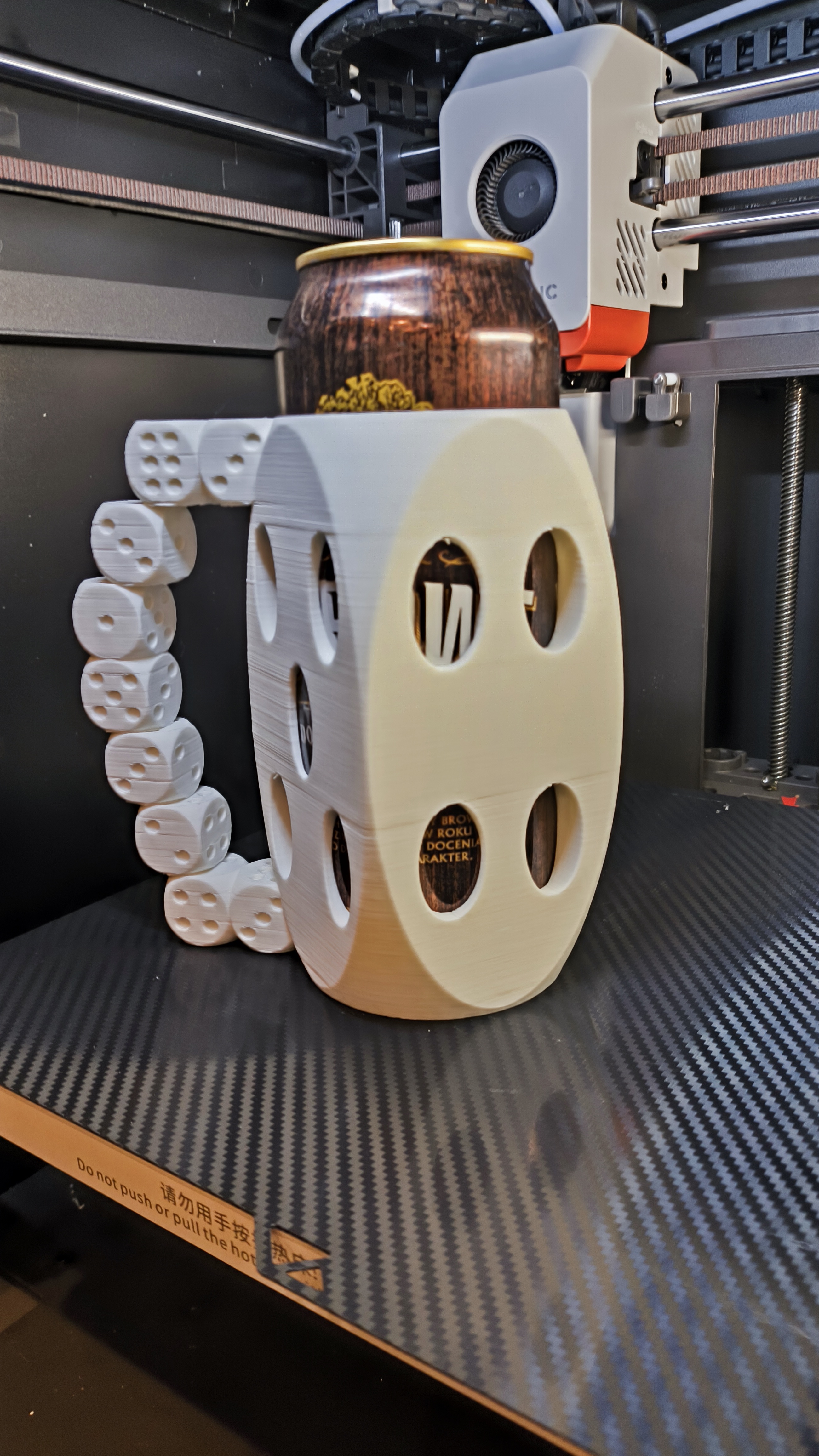 Dice soda can holder 0,5L and 0,33L