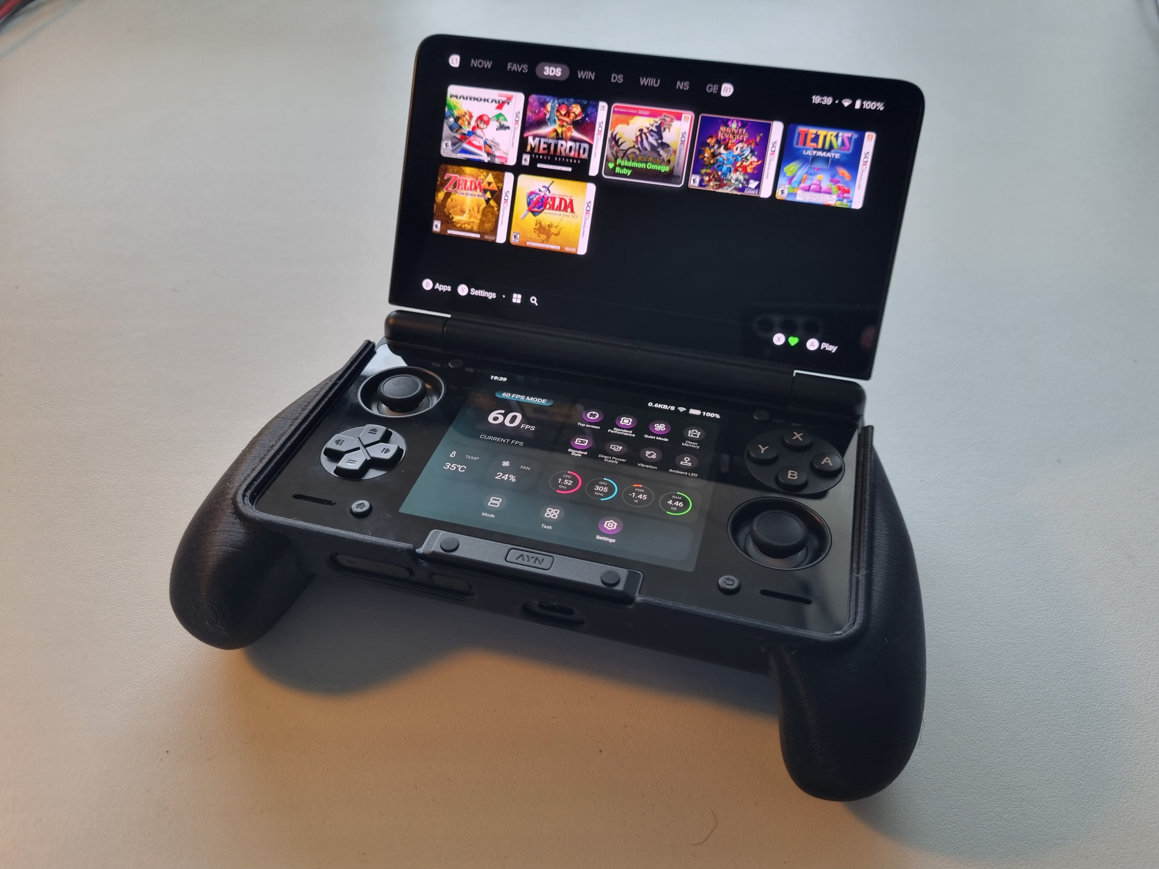 AYN Thor Grip Steam Controller Shape