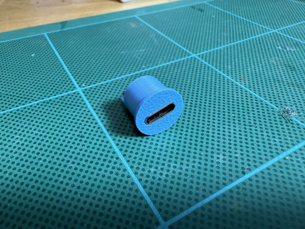 USB-C Breakout Board Holder