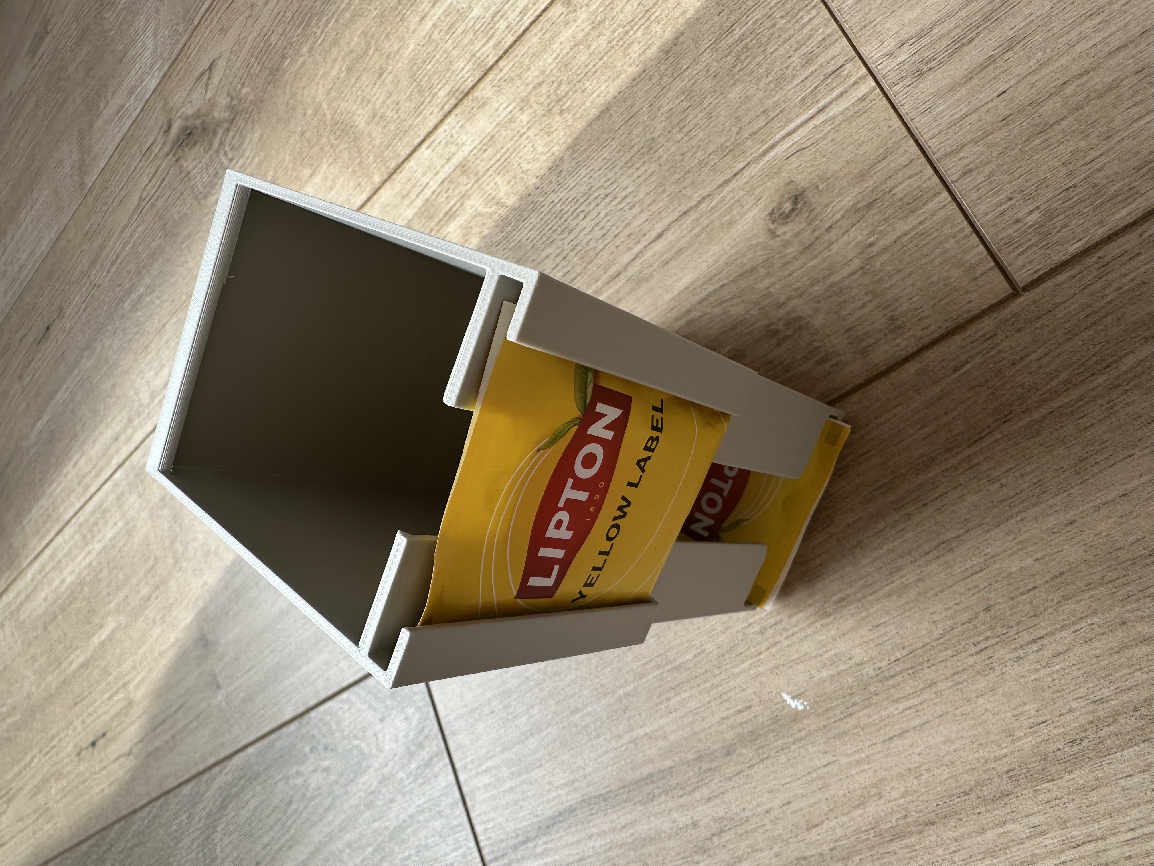 Design smart vertical tea box