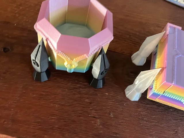 mech plant pot