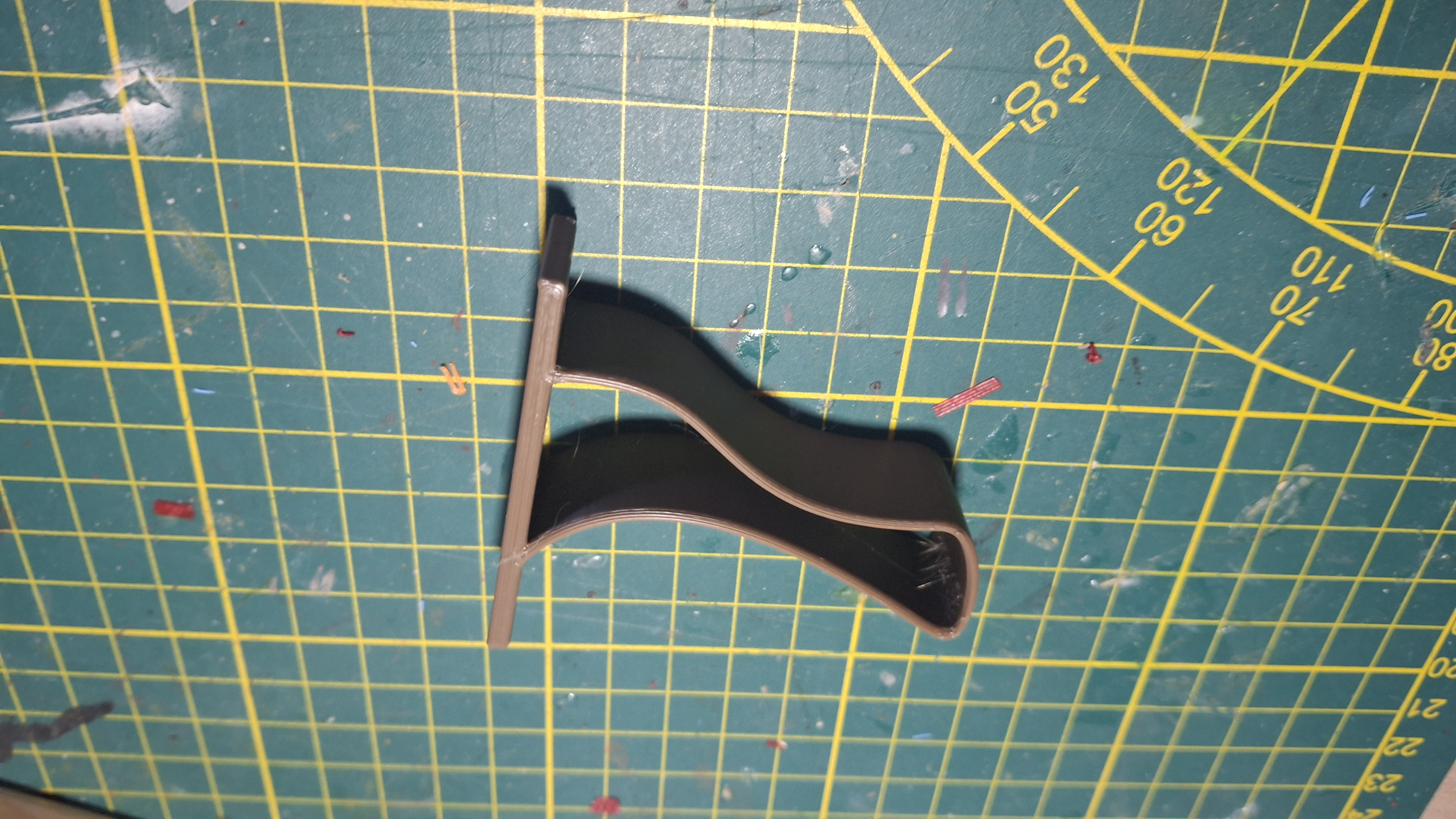 Simple wall mounted headphone holder — miniatura 4