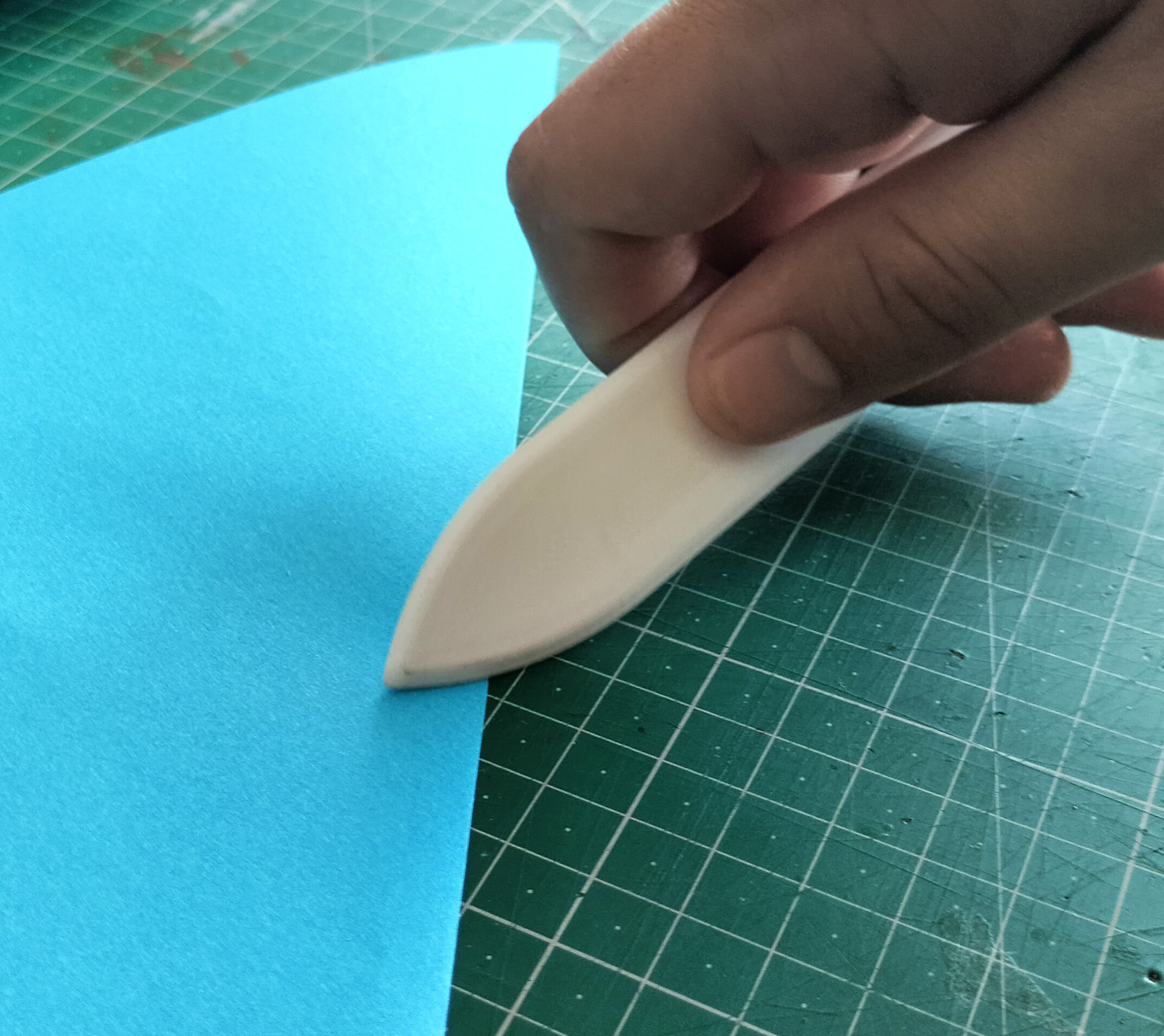 Miniatura 2 do modelo 3D Bone Folder (Paper folding tools)