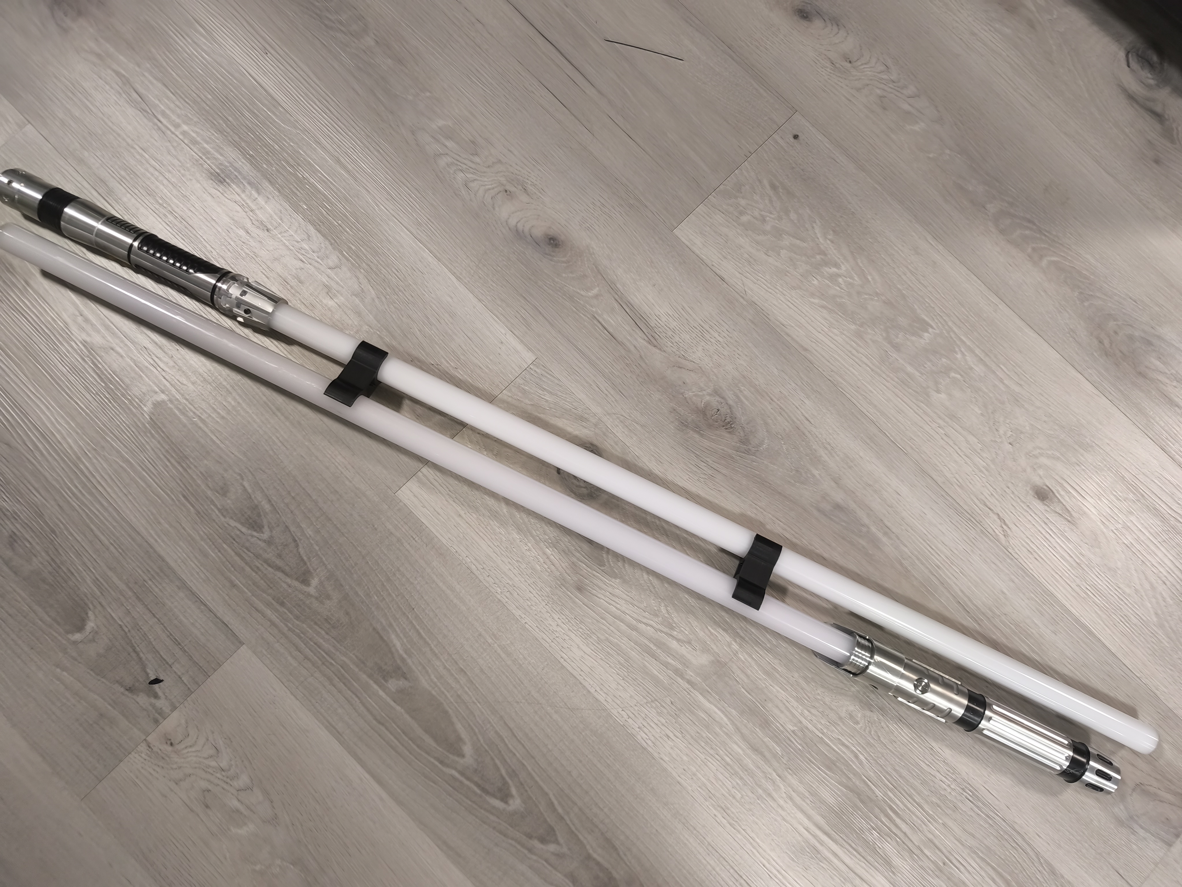 Binding Transport Clips for 1"/25.4mm Lightsabers | works with Stuntsabers
