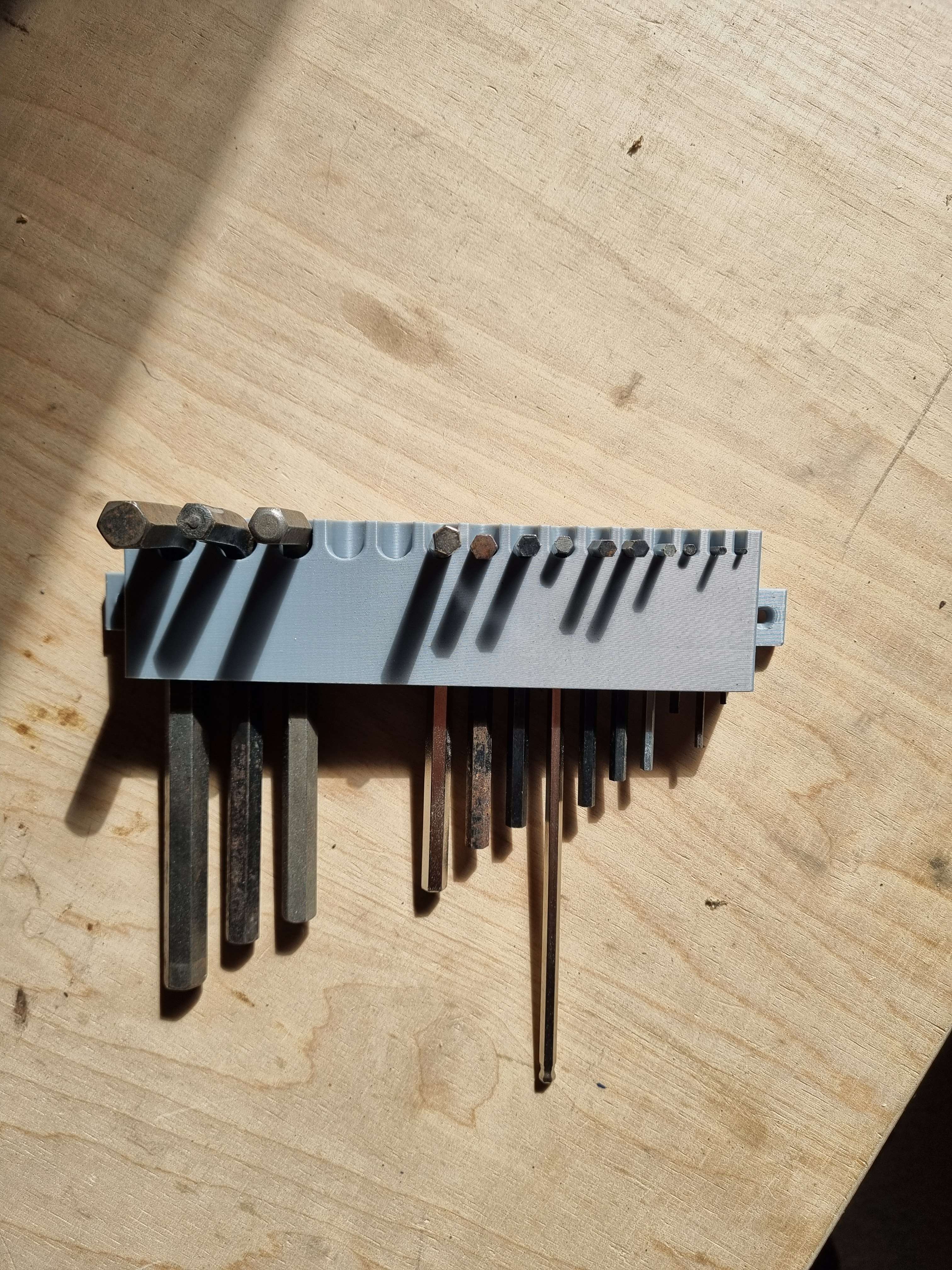 Allen key organizer with wall mount