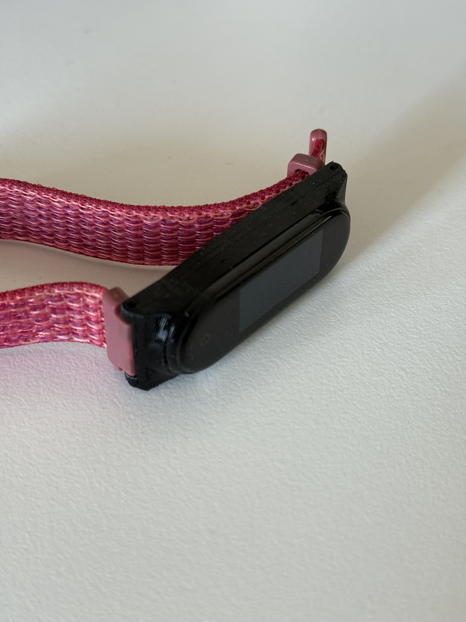 Mi Band 4 Wristband - different strap lock