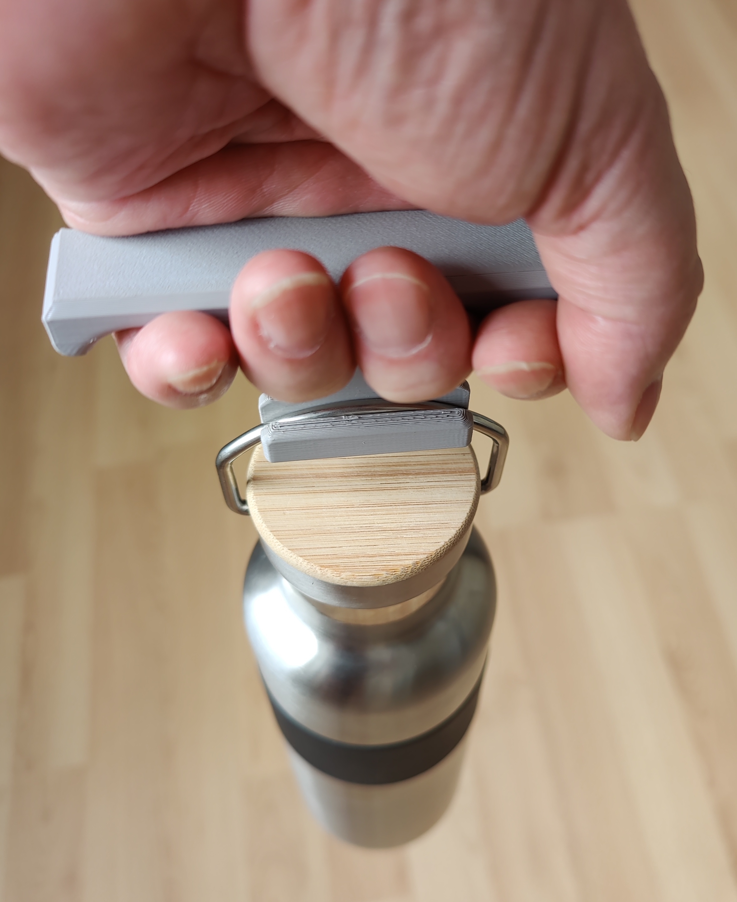 Handgriff für HiLo sports isolierte Trinkflasche/ Handle for HiLo sports insulated drinking bottle