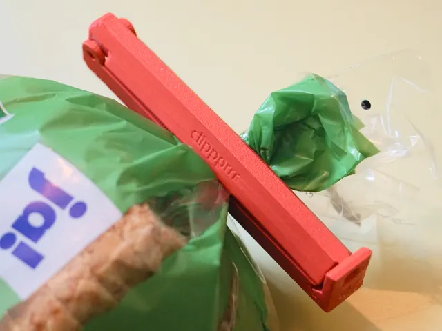 clippprrr - Freezer and Food Bag Clip