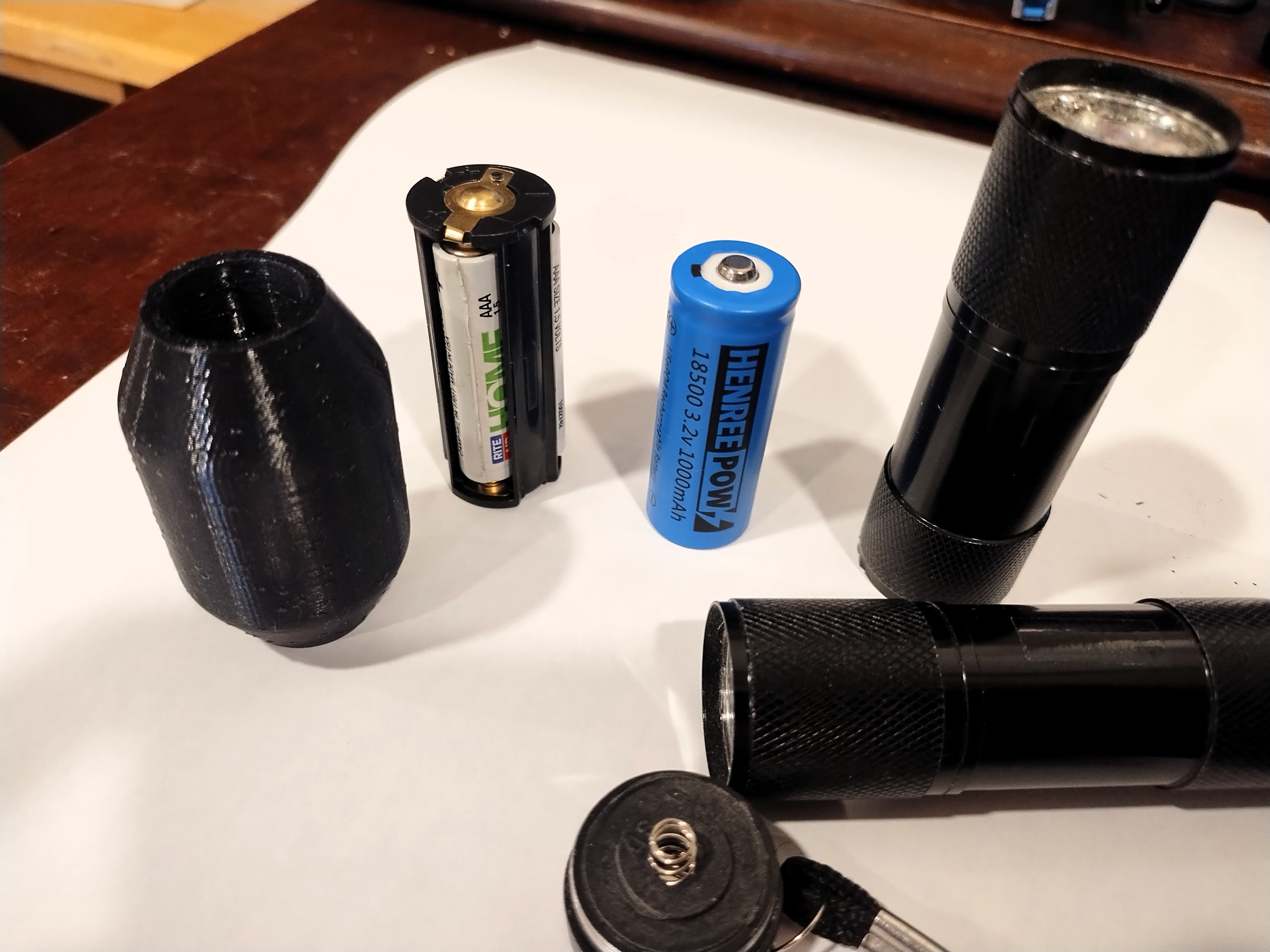 3x AAA battery cartridge to 18500 adapter for compact LED flashlights