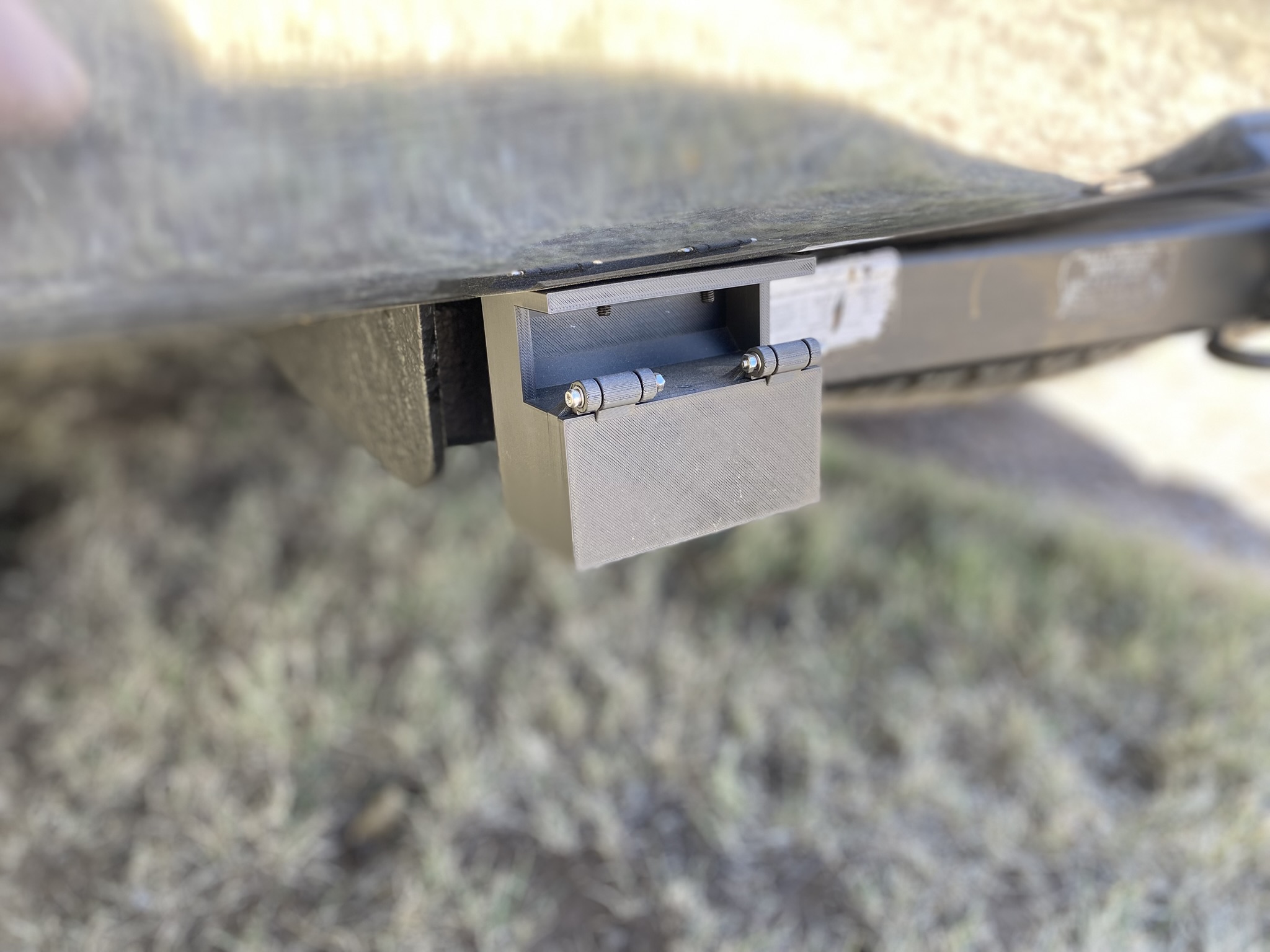 Automotive Trailer Connector/Wire Box w/ Magnetic Door — miniatura 2