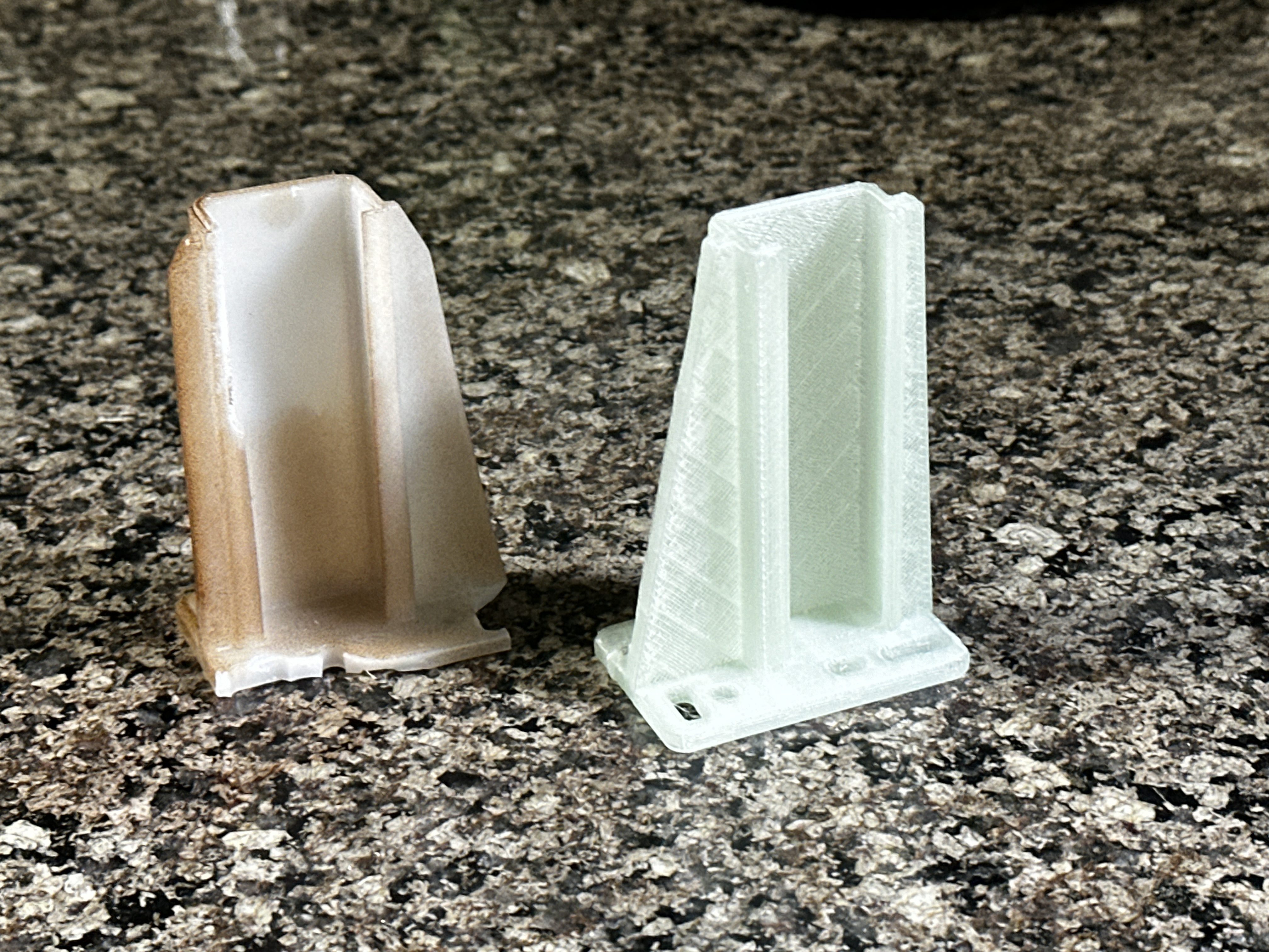 Rear mounting bracket for side-mount drawer slides