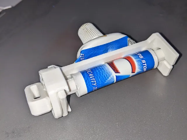 toothpaste squeezer 9c