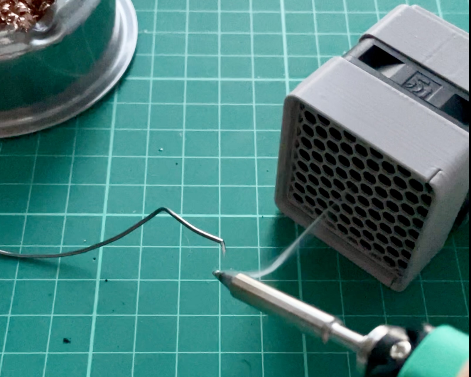 Gridfinity Solder Fume Extractor