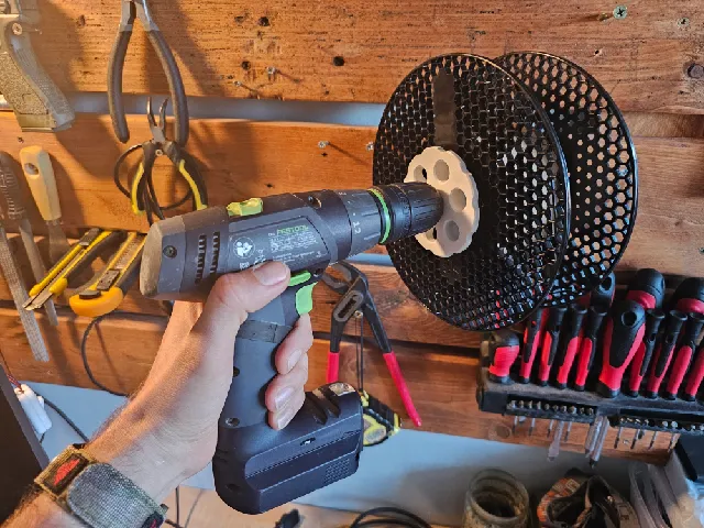 Drill spool rewinder