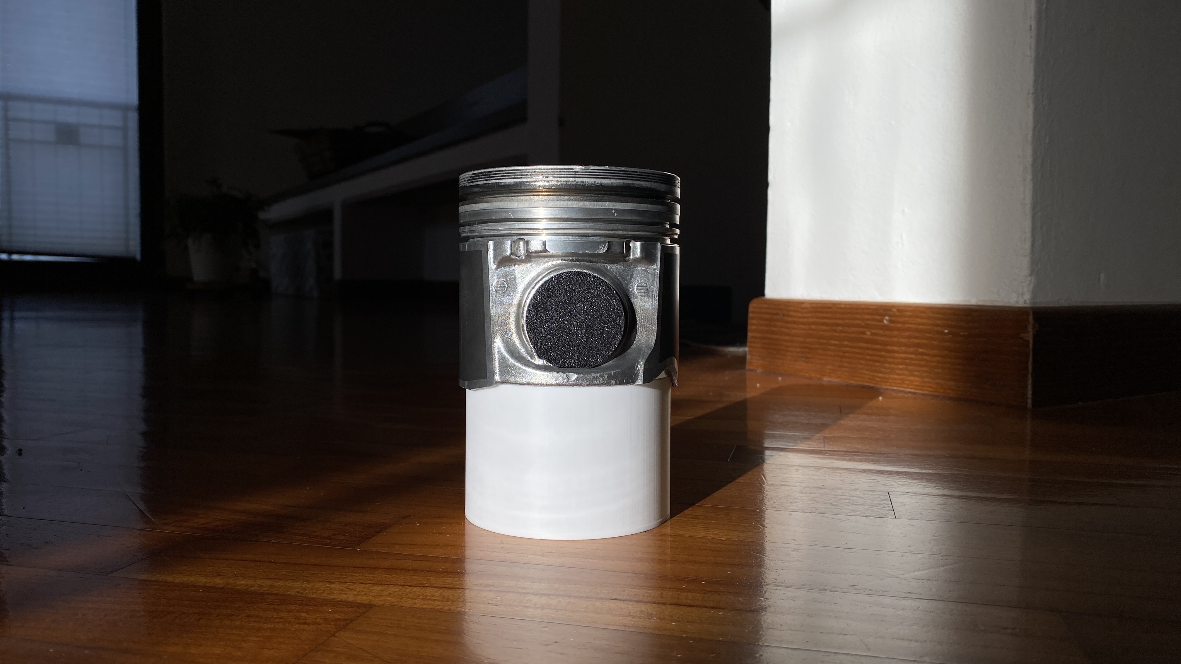 pistonLamp