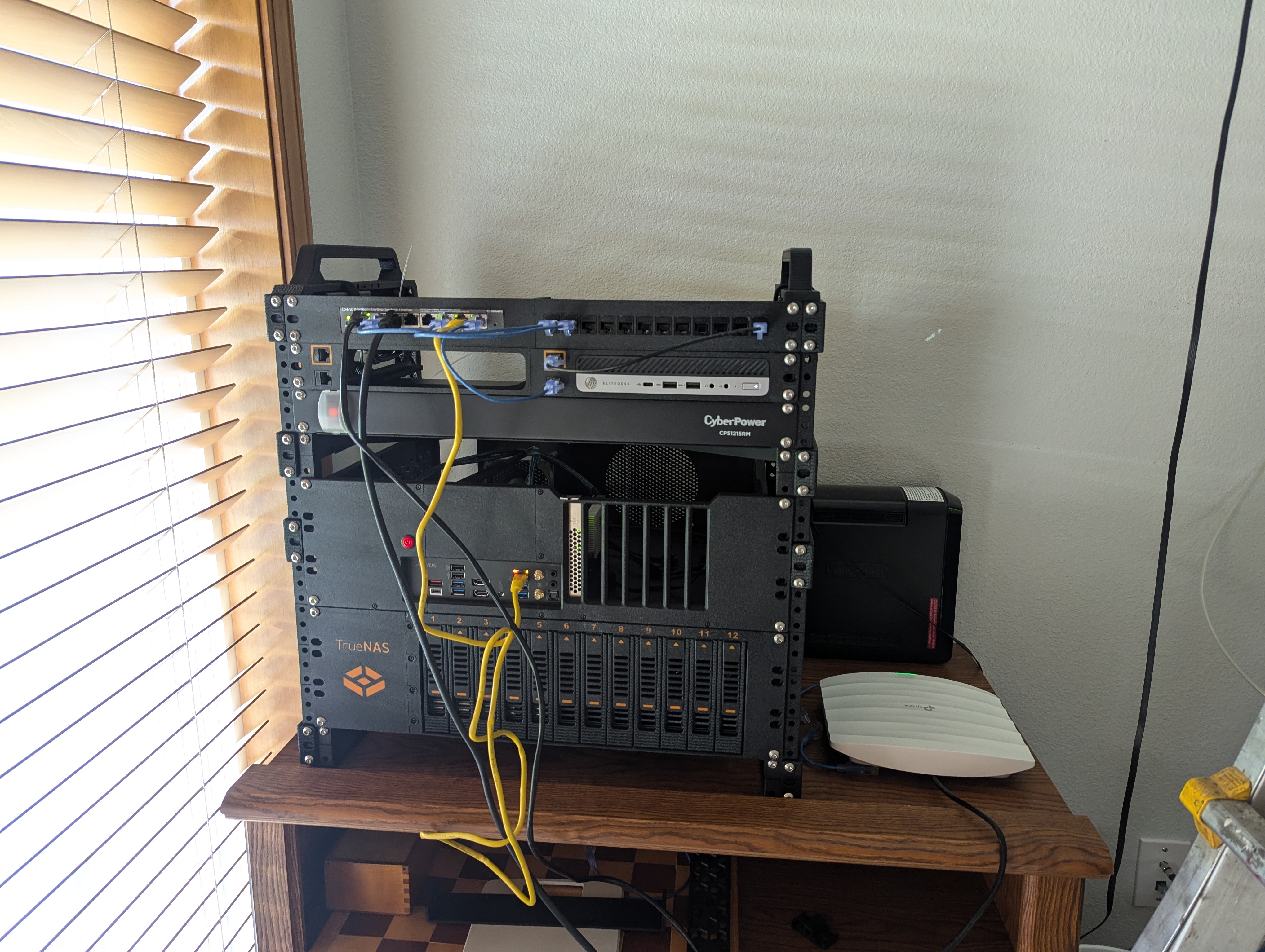 Modular 19" Server Rack