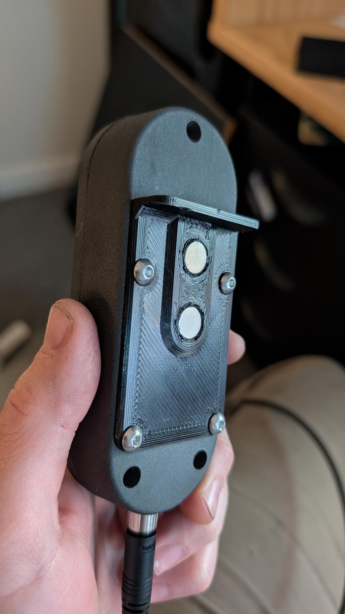 Fieldbee Remote Holder