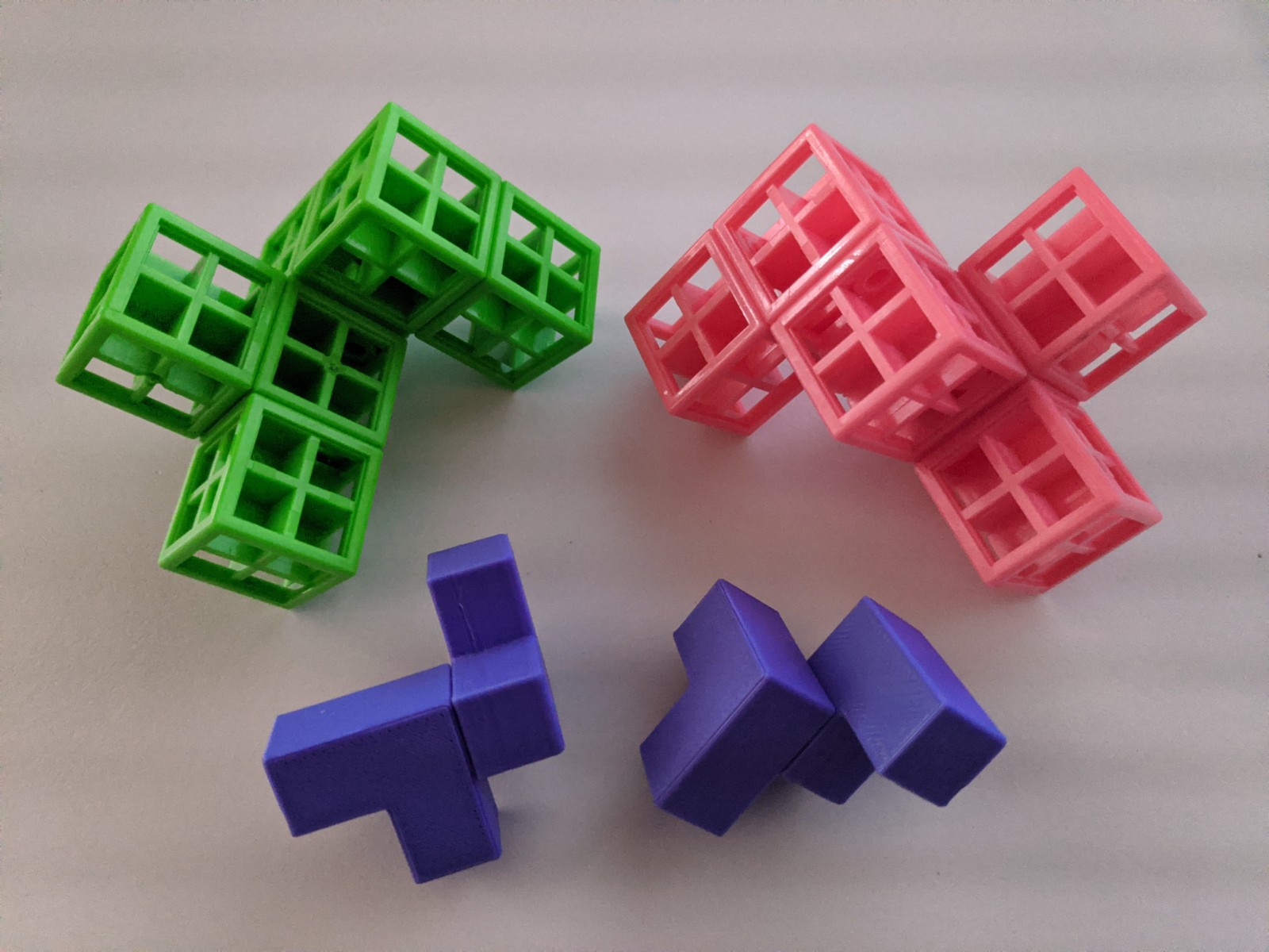 Twisted Sisters - 3D Symmetry Puzzle