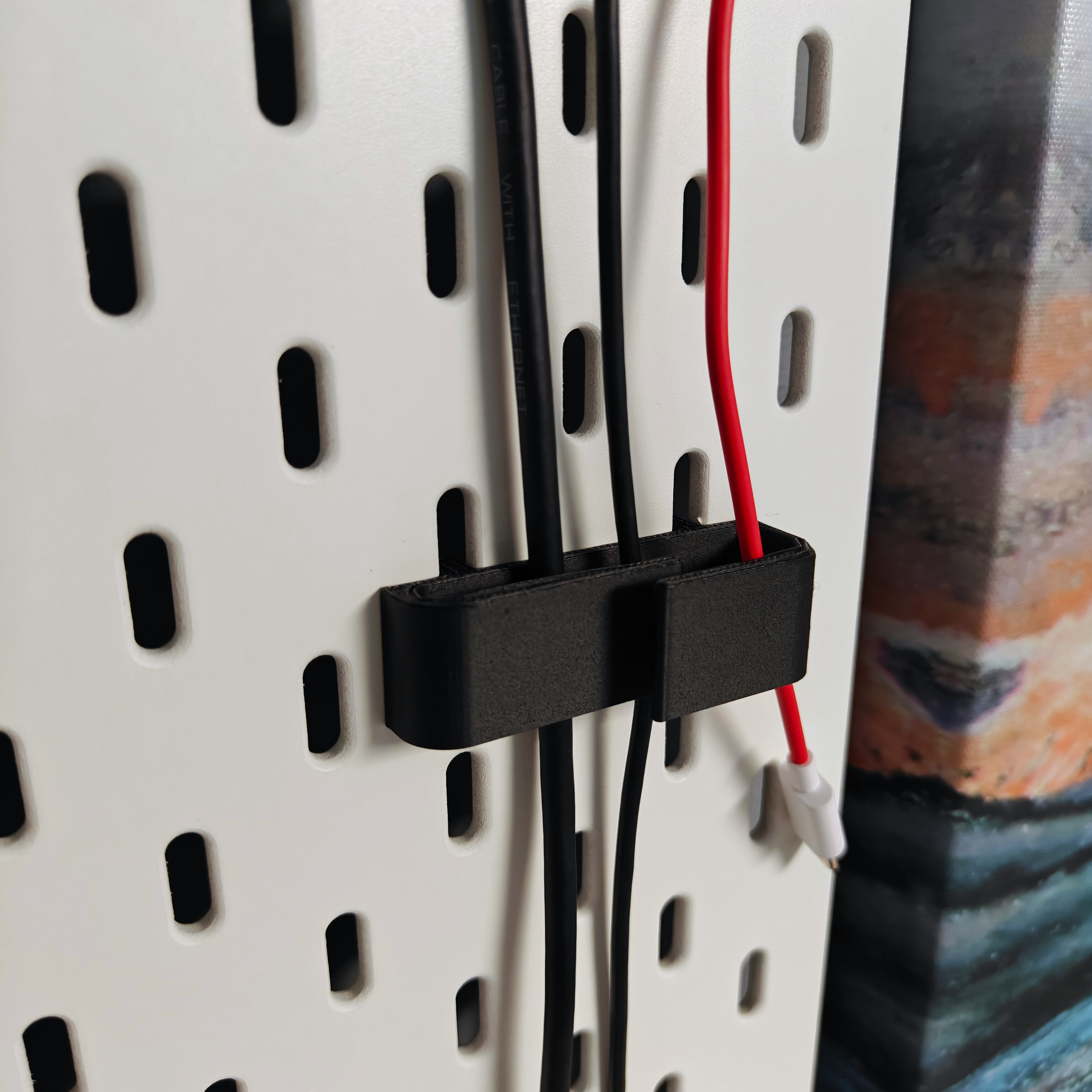 Skadis Simple Cable Retainer Tidy