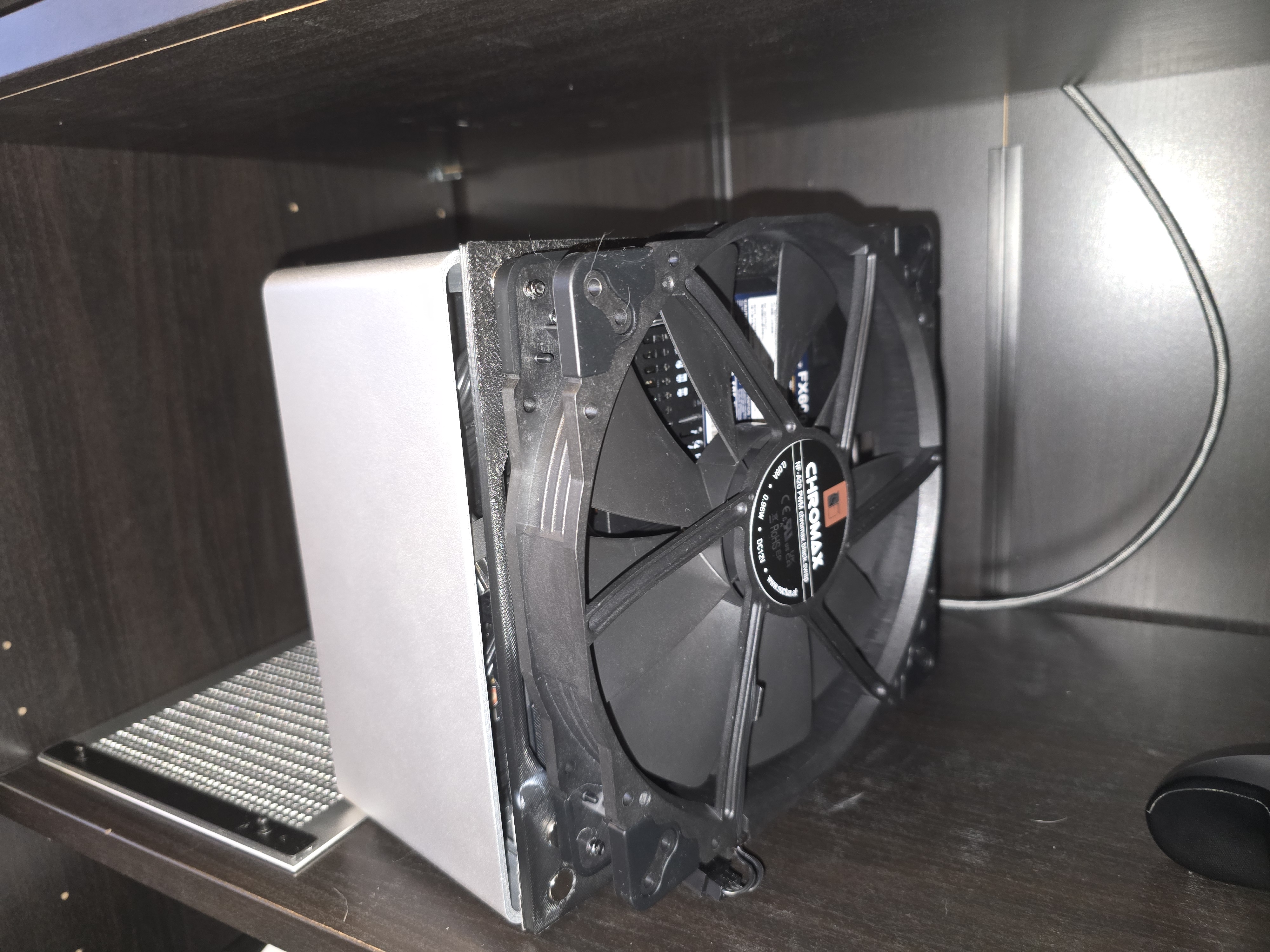 [Hot swappable] Jonsbo NV10 Back Panel 200mm Fan Mount