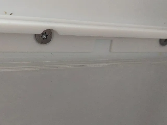 Miele K 2902 Vi Fridge part 11062990 or part 11062800 that holds the glass shelf
