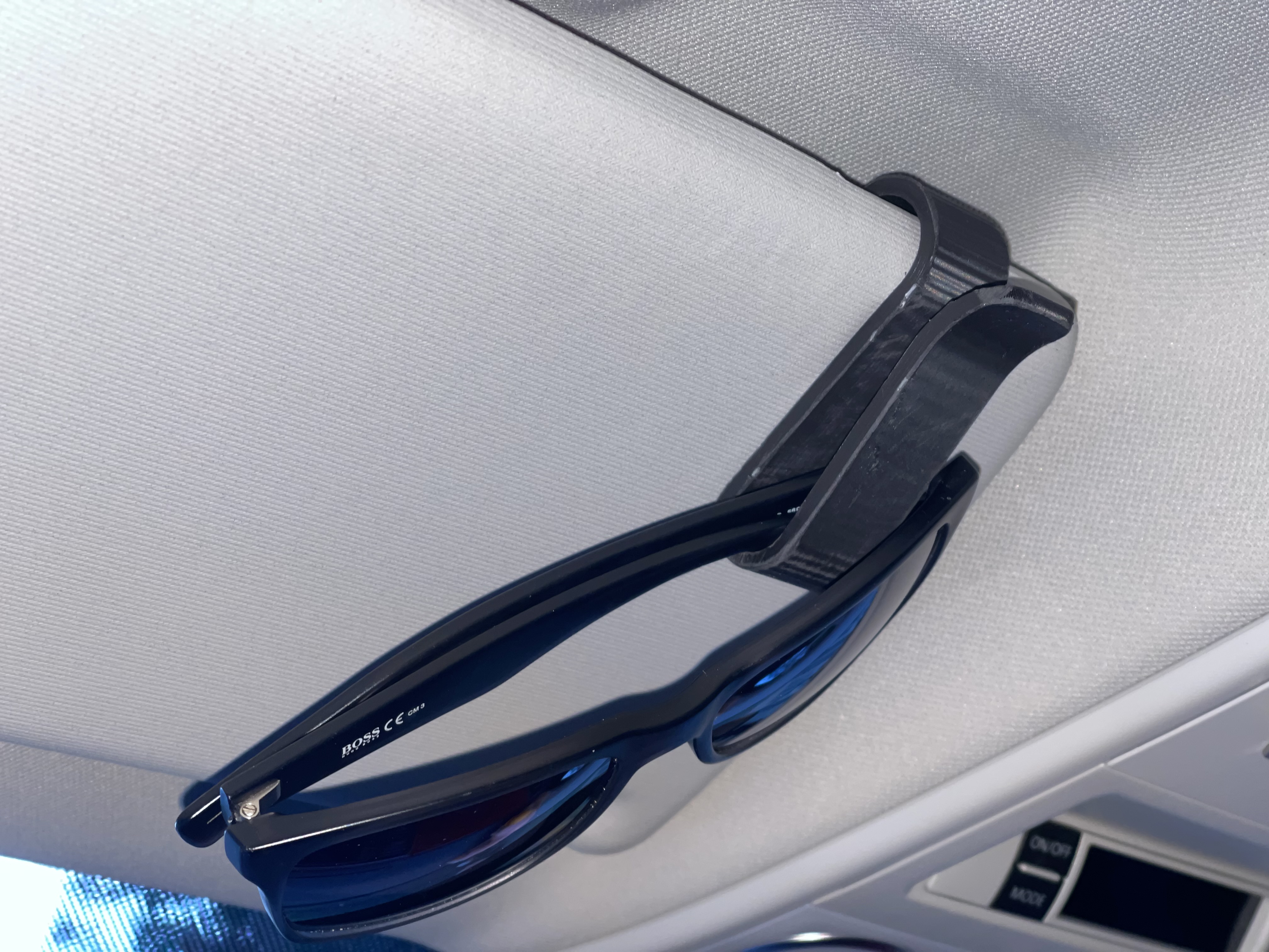 Sunglasses Car Clip thick for thick glasses and thick sun visors