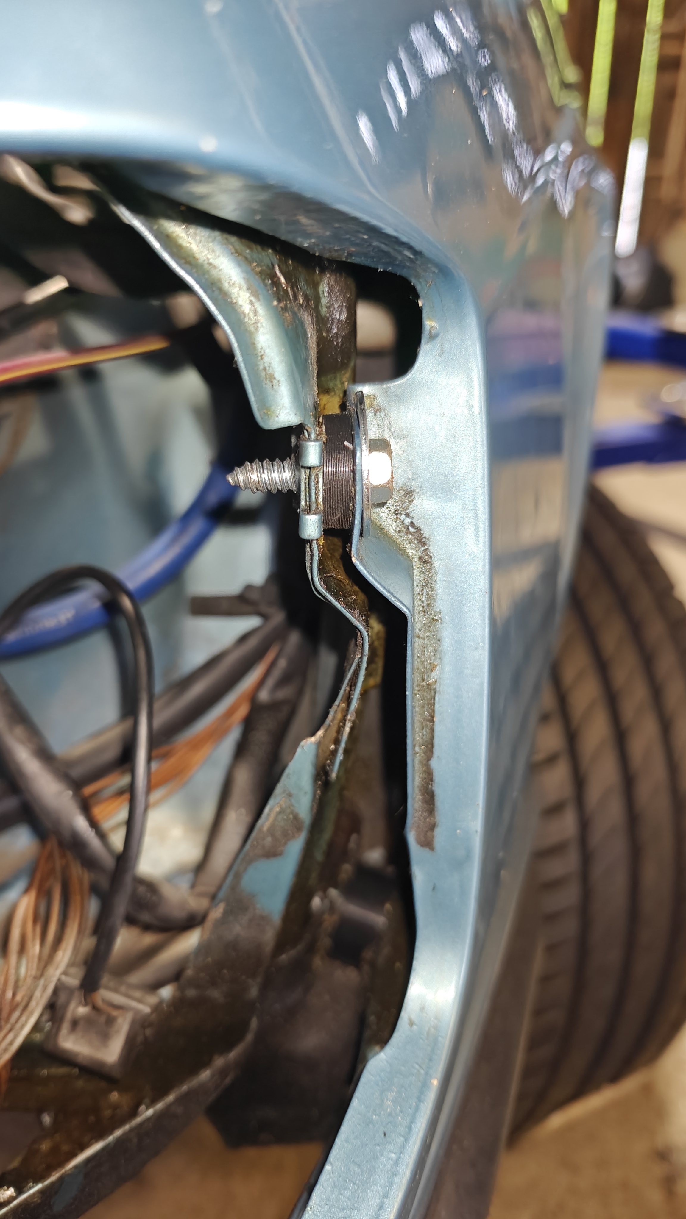 190E/W201 Kotflügel Anstellkit AMG